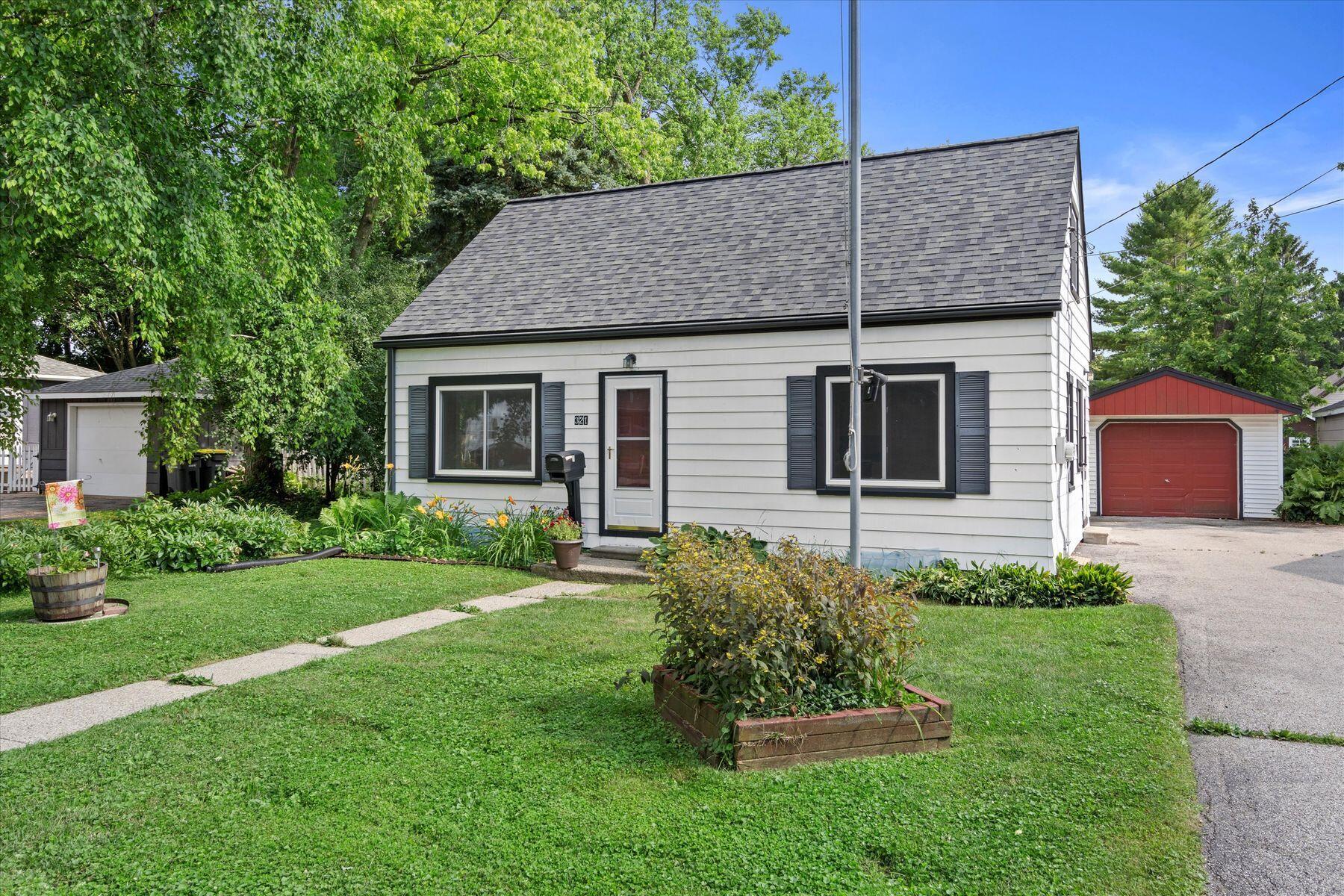 321 Palmer St