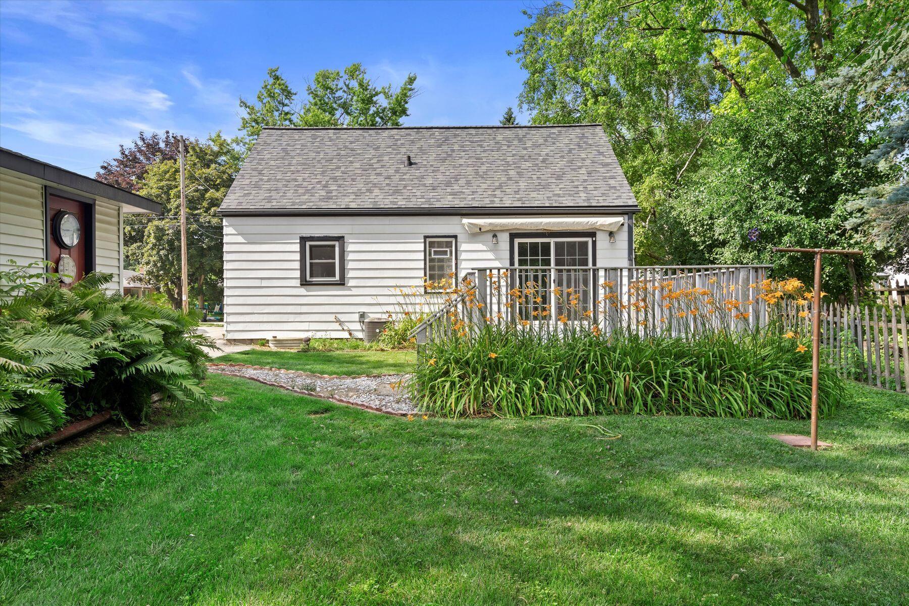 321 Palmer St