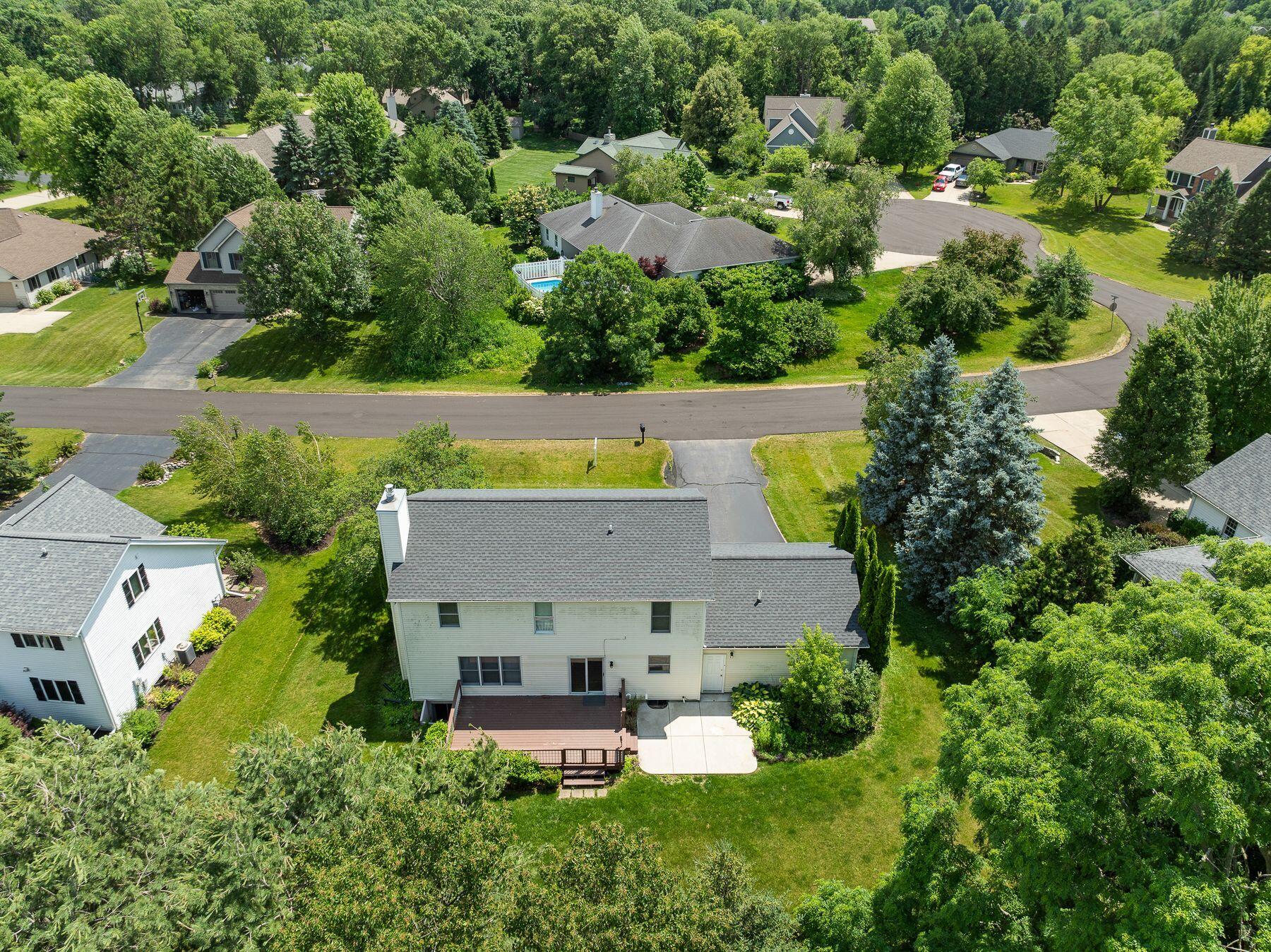 406 Lakewood Dr