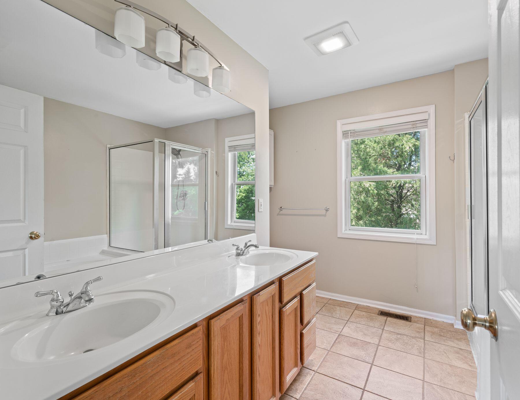 406 Lakewood Dr