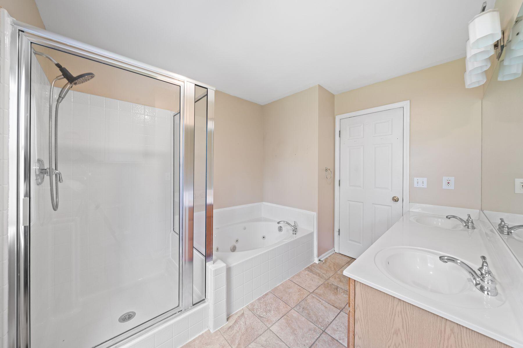 406 Lakewood Dr