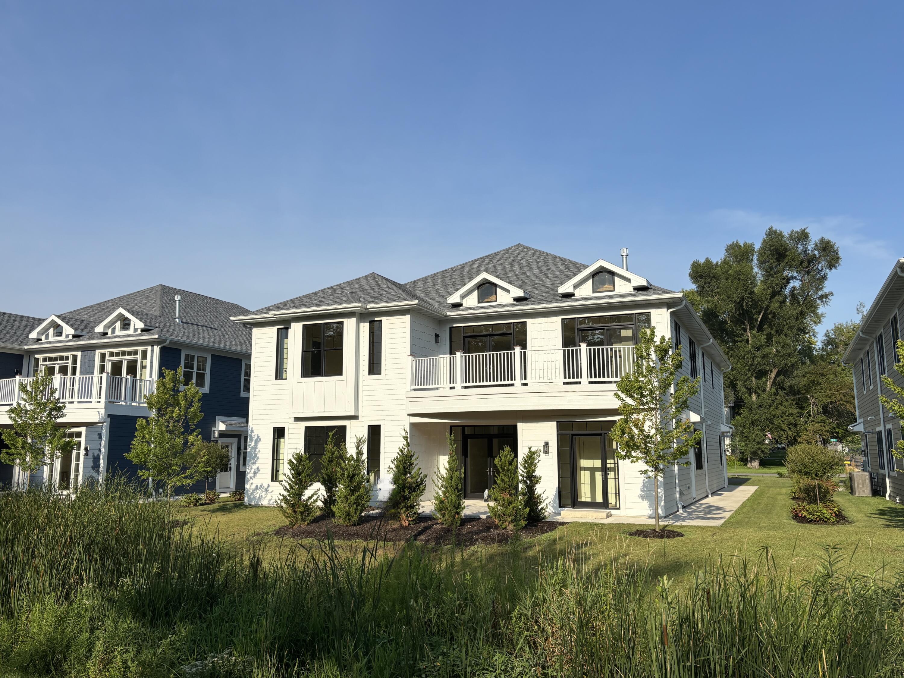 569 Mill St Unit: 1