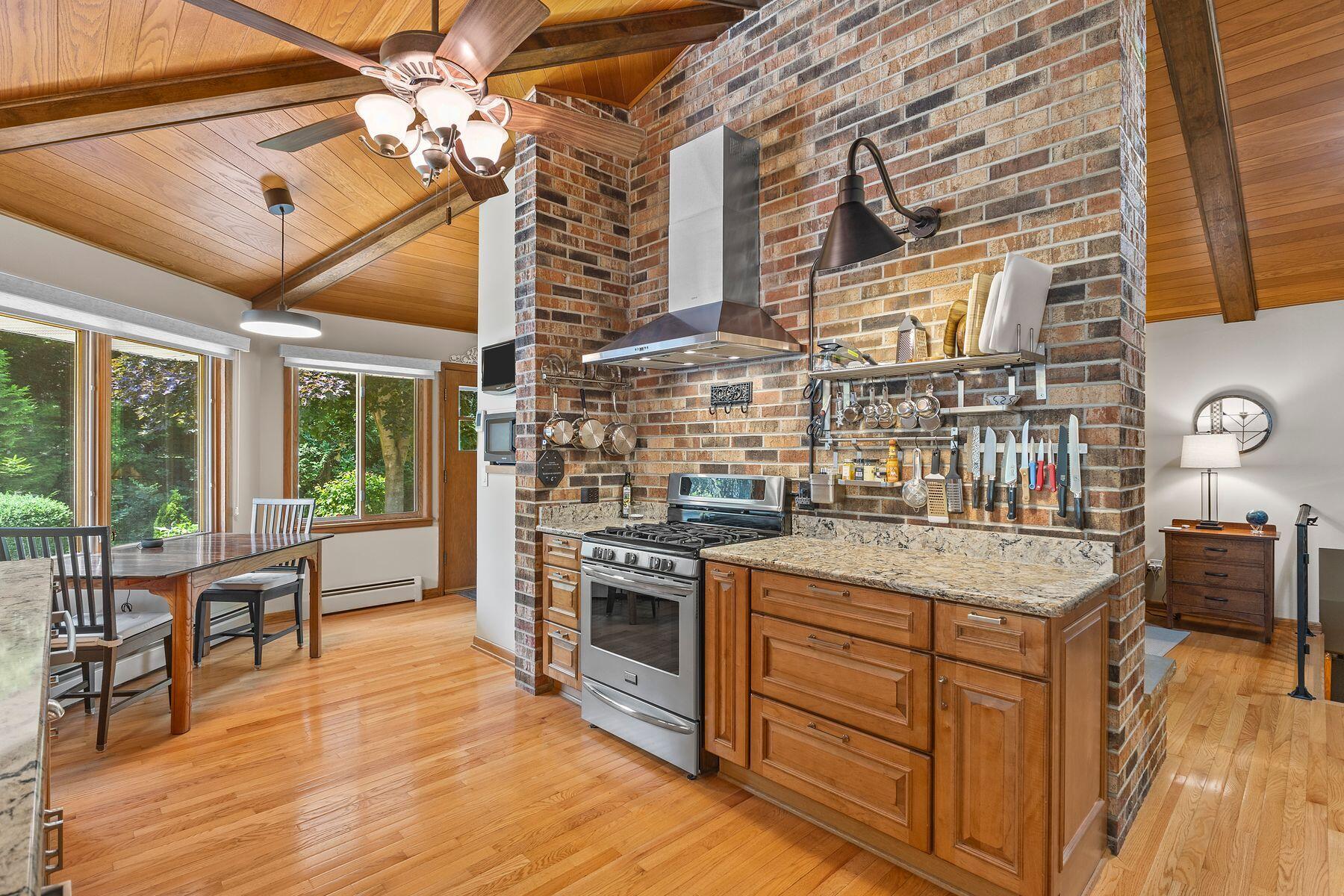 2500 Markridge Cir