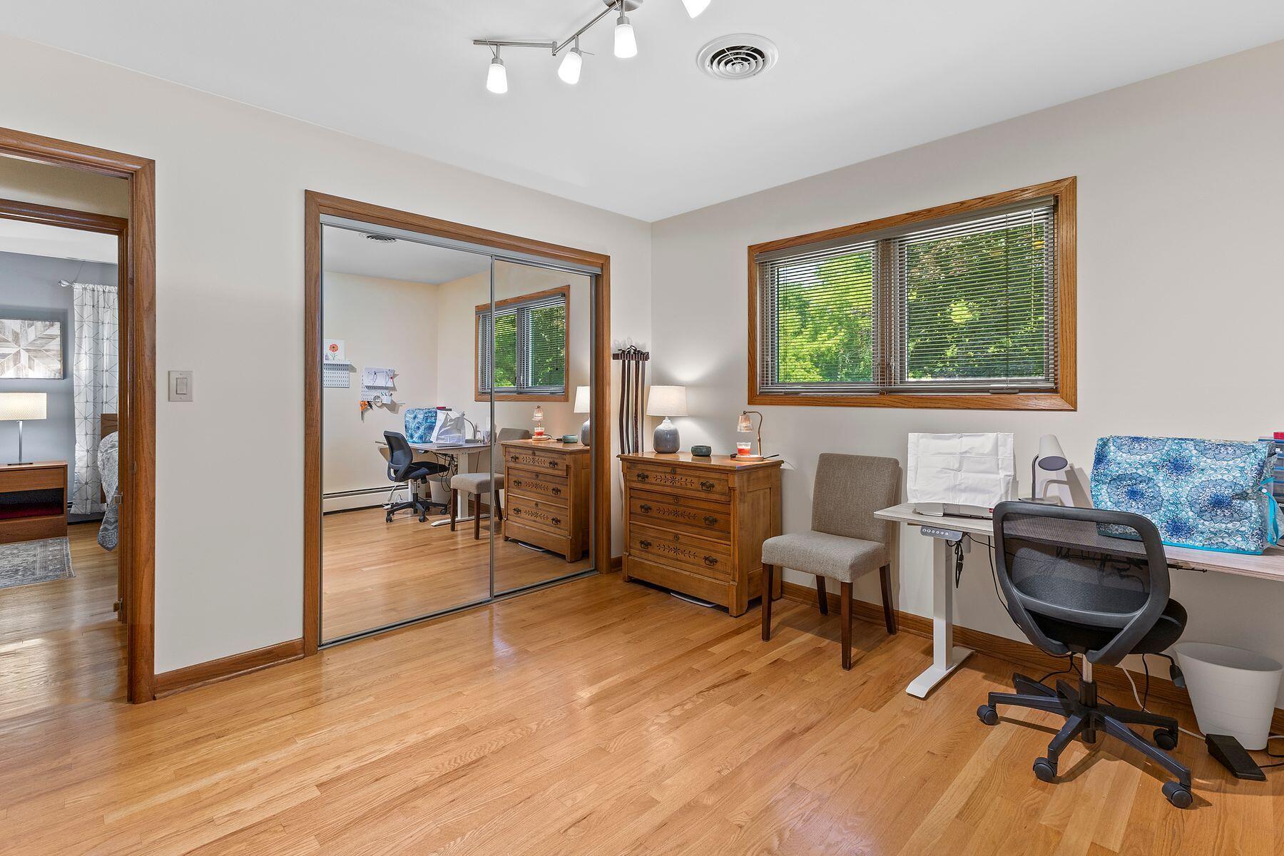 2500 Markridge Cir