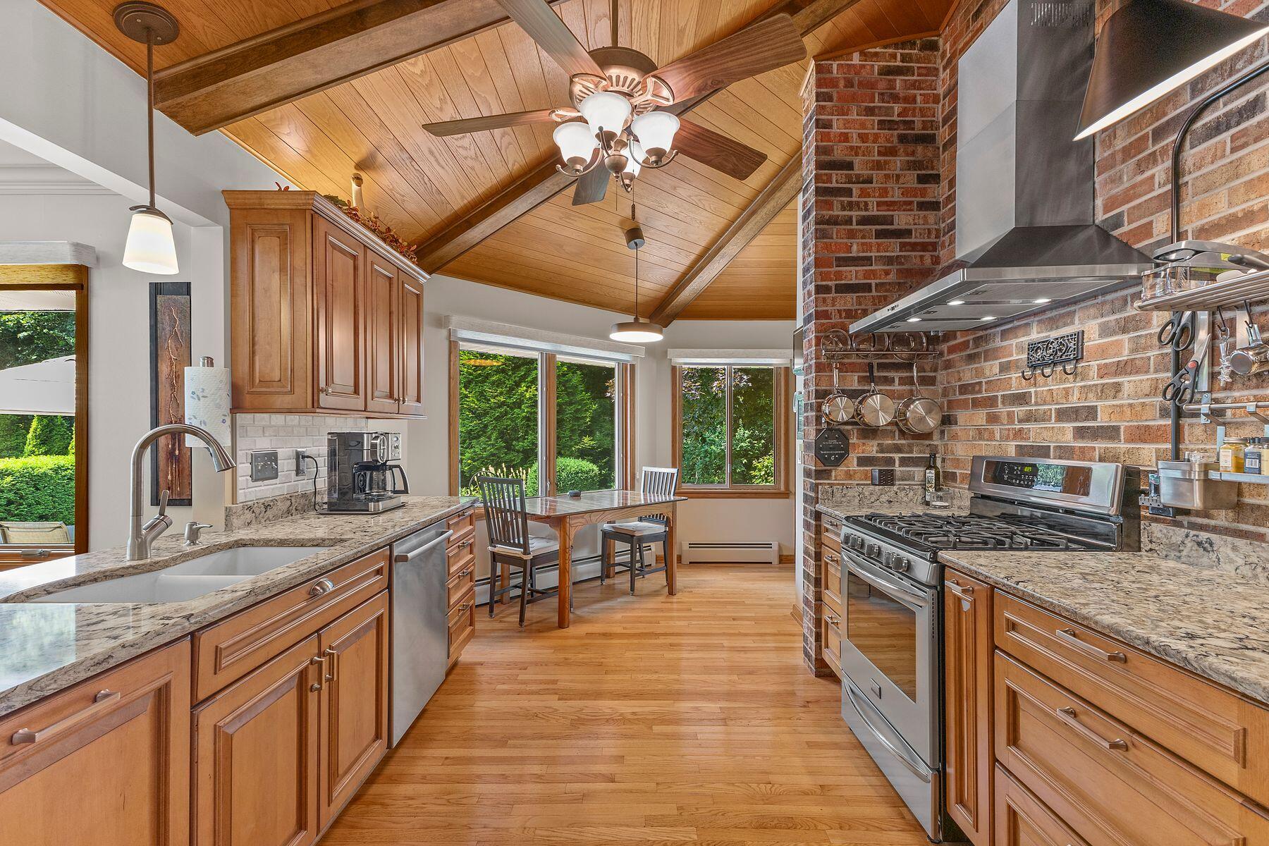 2500 Markridge Cir