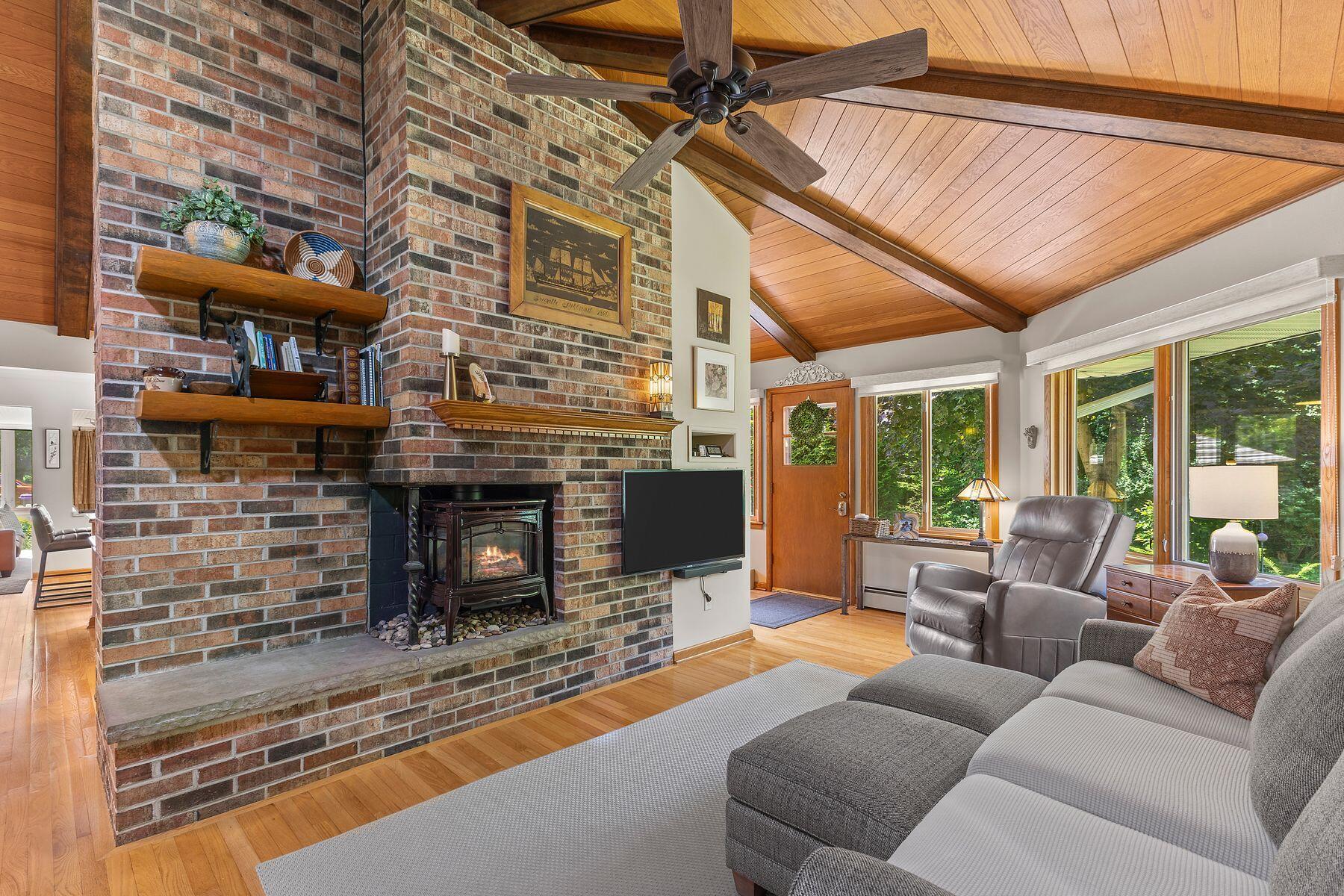2500 Markridge Cir