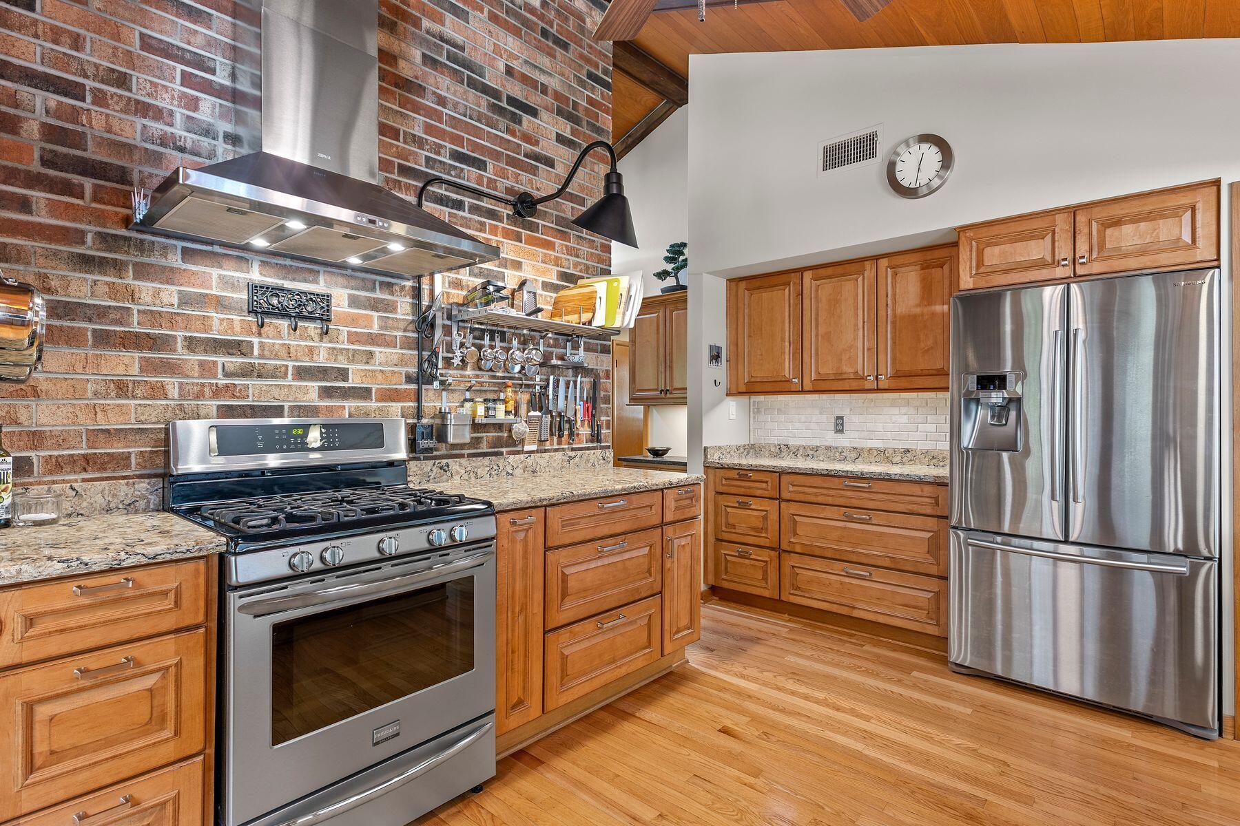 2500 Markridge Cir