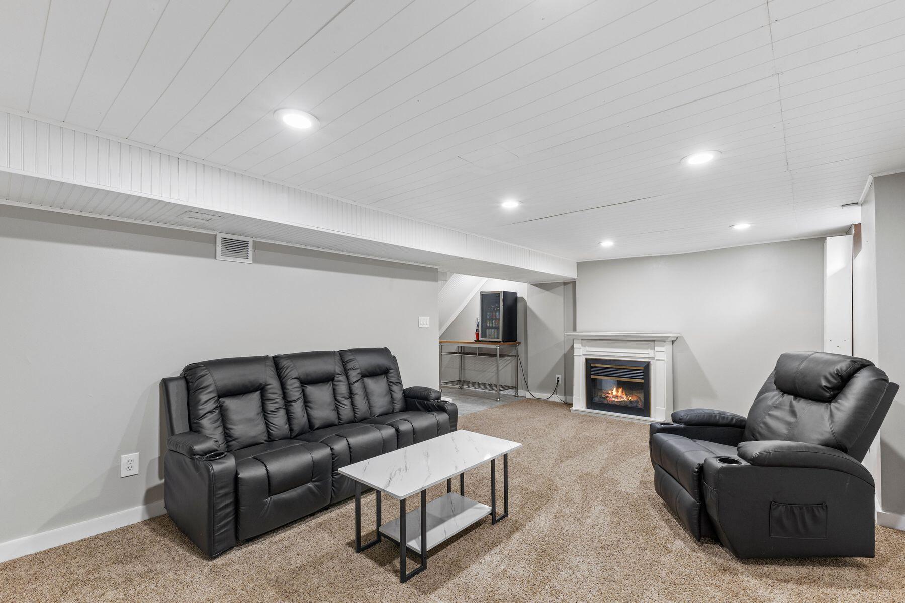 4830 S 19th St