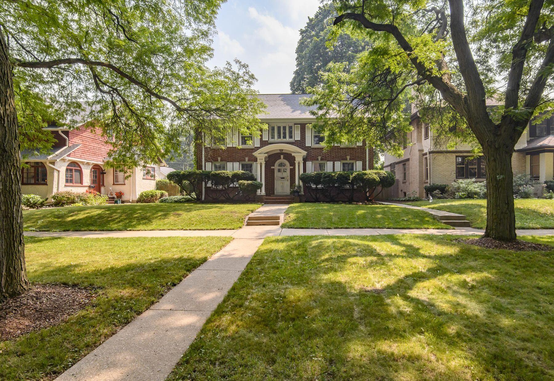 2550 N Grant Blvd