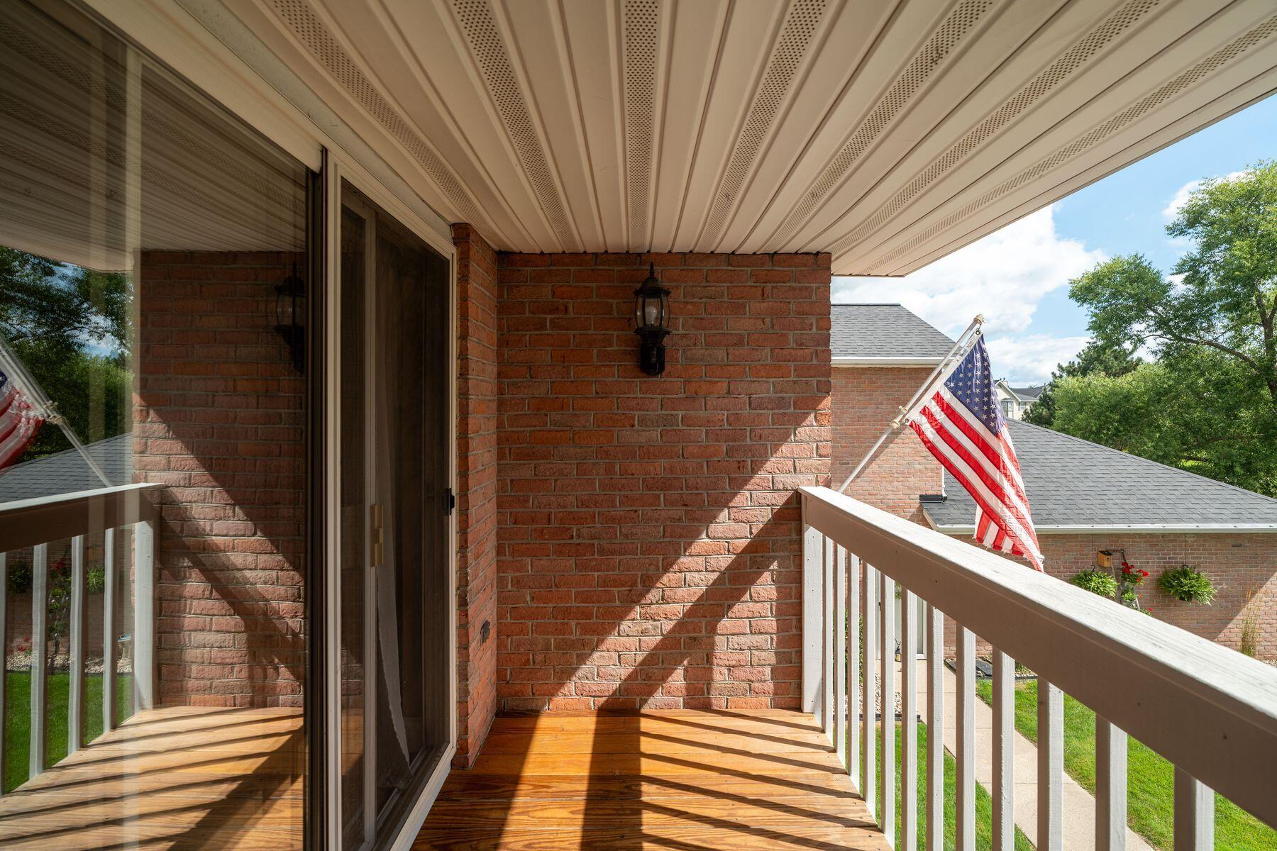 W241N2545 E Parkway Meadow Cir Unit: 7