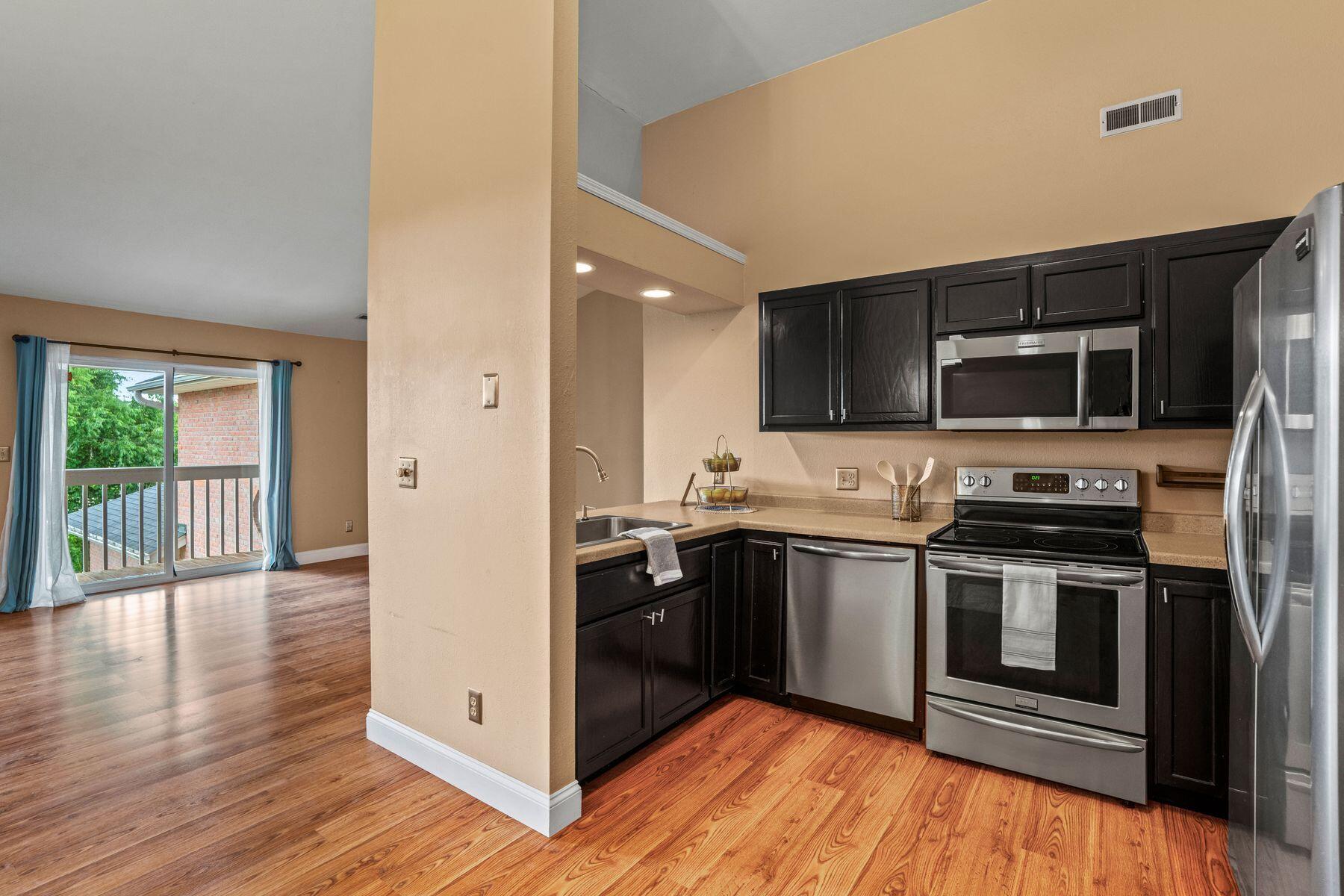 W241N2545 E Parkway Meadow Cir Unit: 7