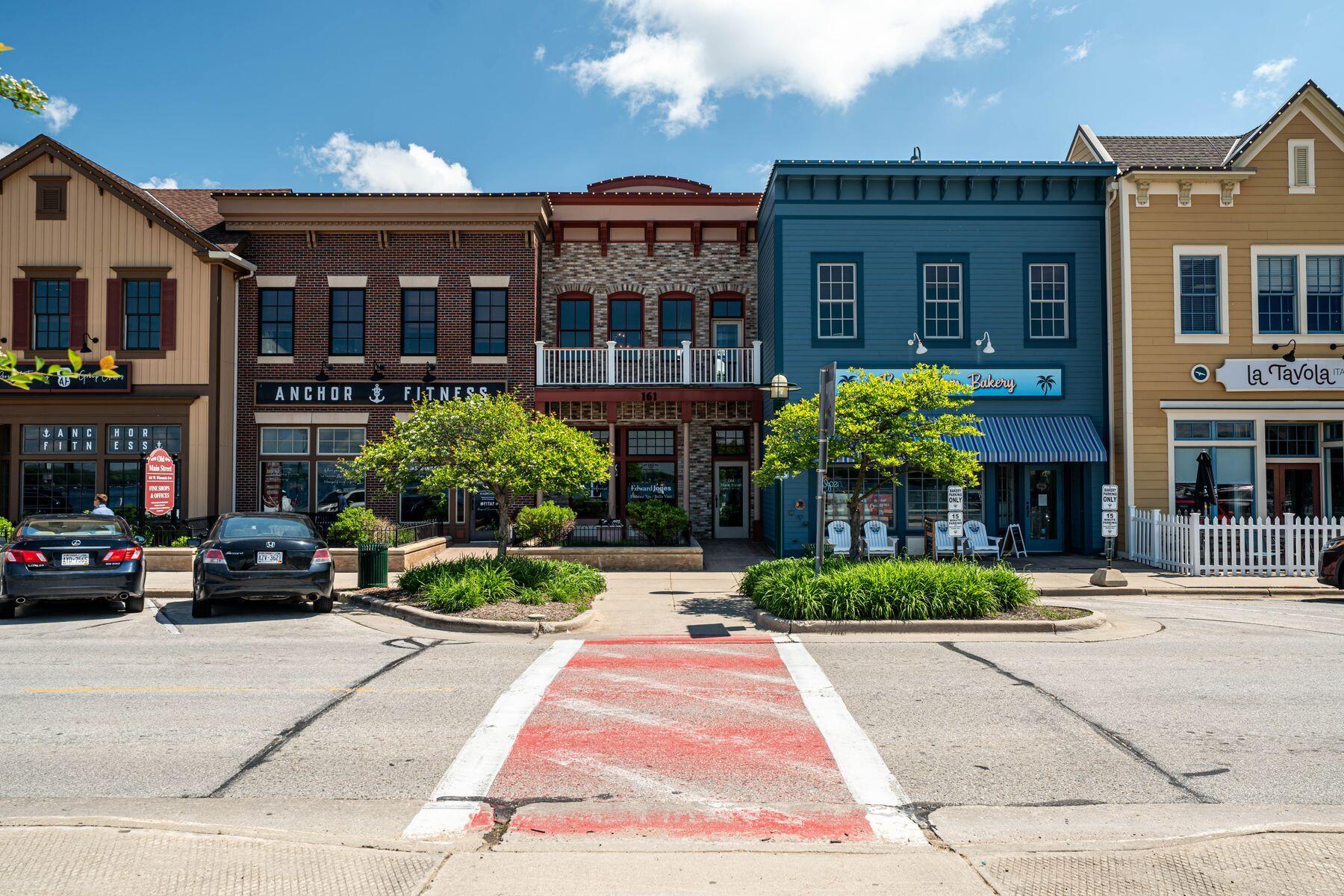 W241N2545 E Parkway Meadow Cir Unit: 7