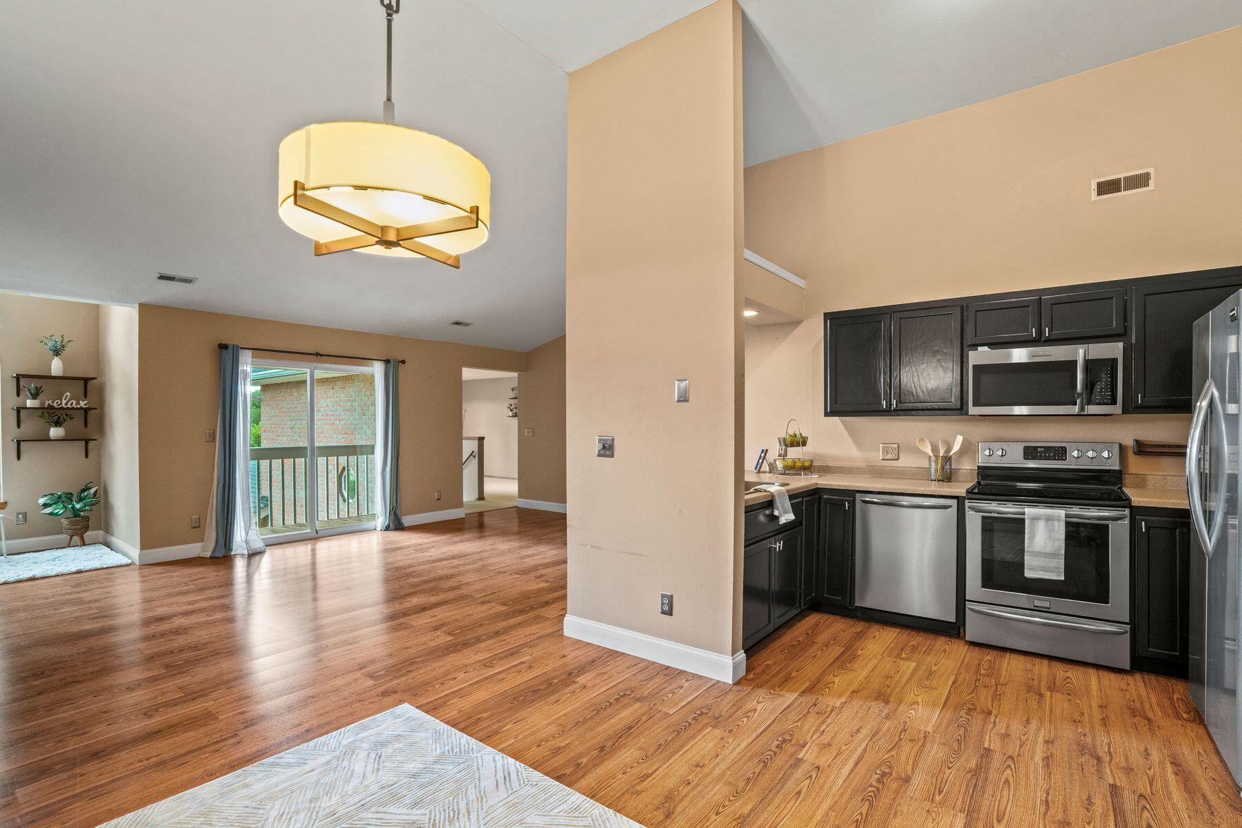 W241N2545 E Parkway Meadow Cir Unit: 7