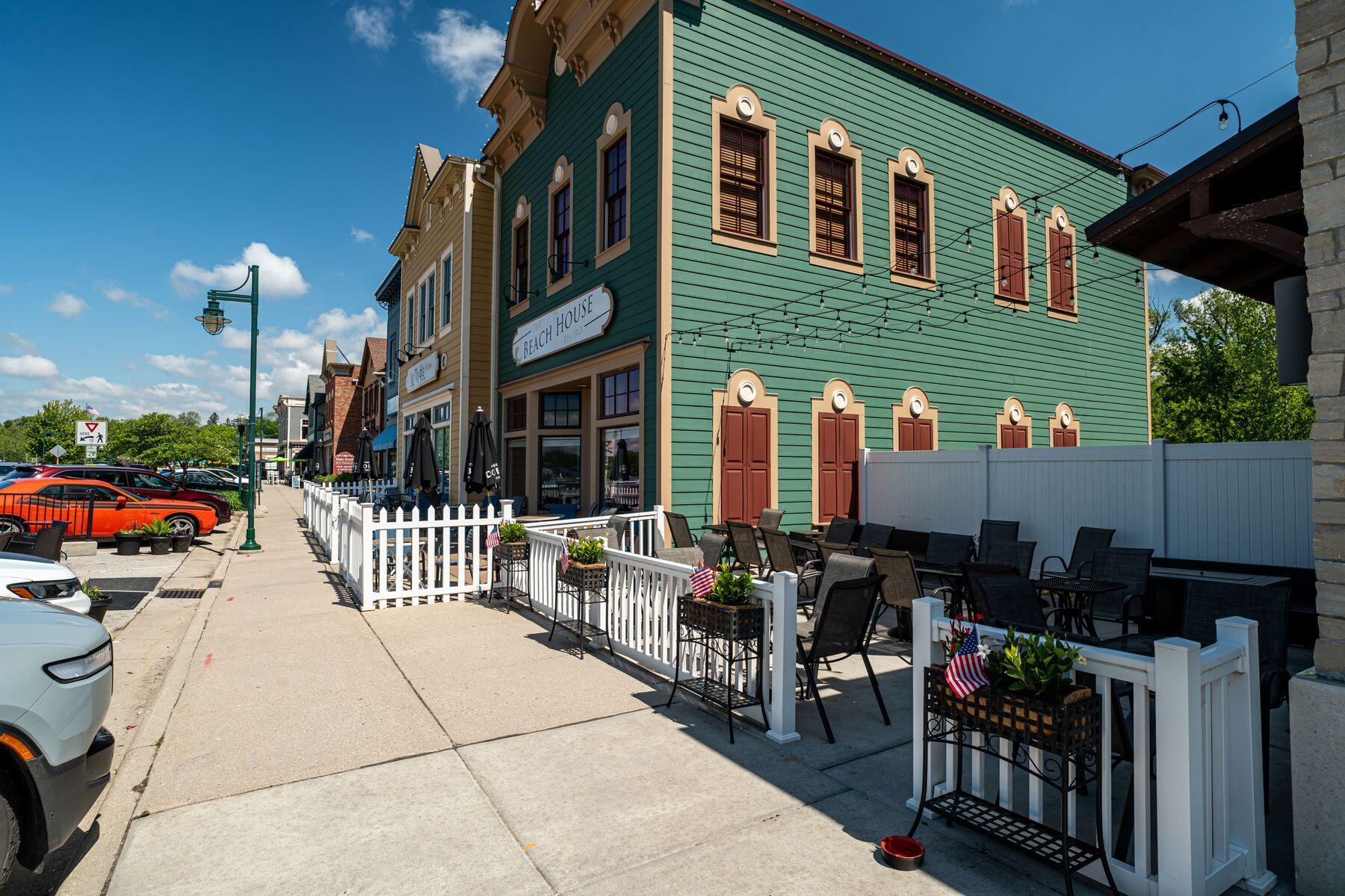 W241N2545 E Parkway Meadow Cir Unit: 7