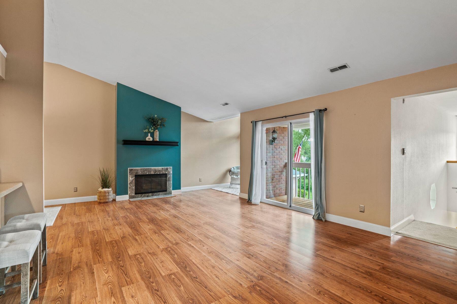 W241N2545 E Parkway Meadow Cir Unit: 7