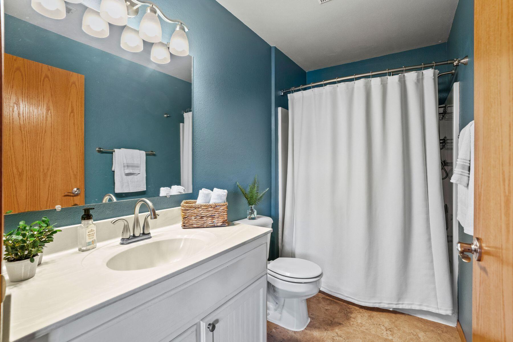 W241N2545 E Parkway Meadow Cir Unit: 7