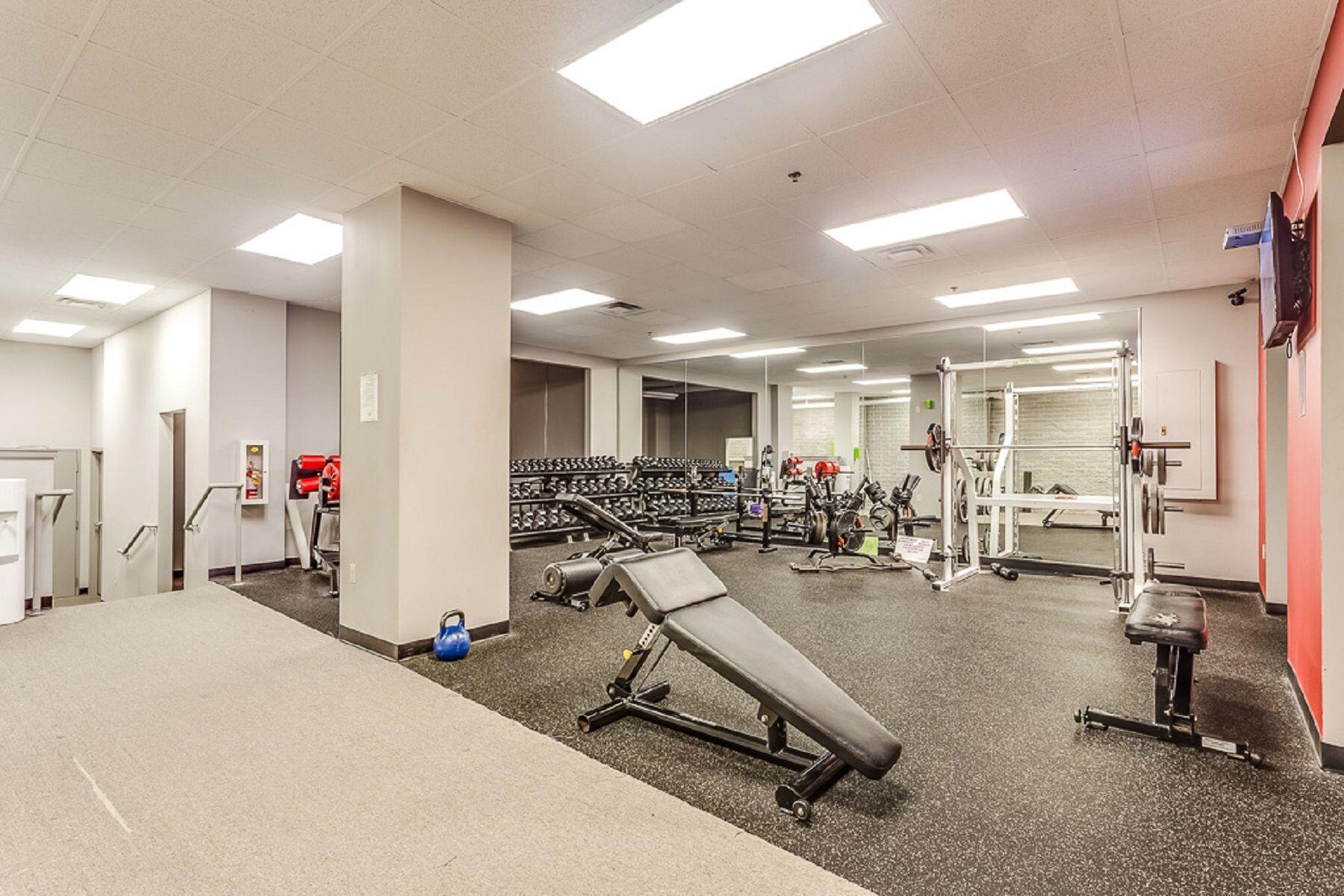 270 E Highland Ave Unit: 1023