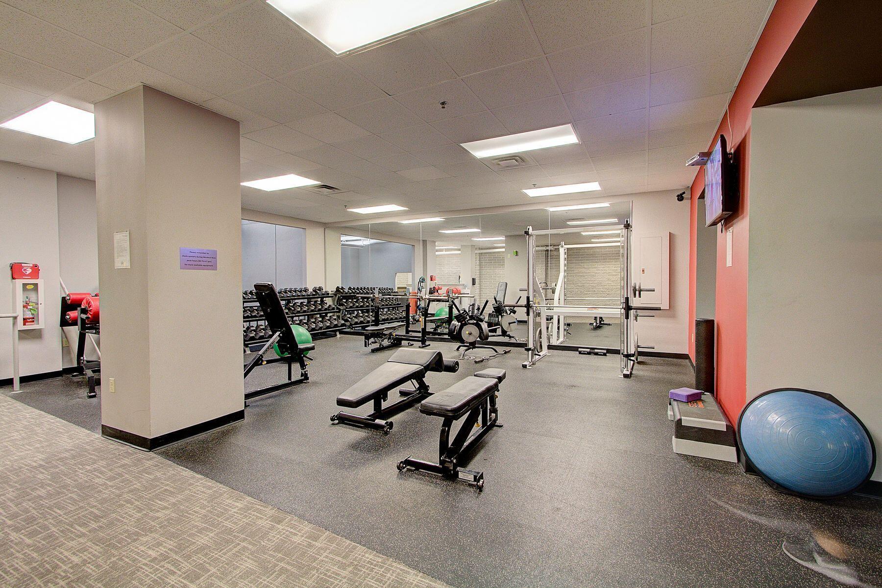 270 E Highland Ave Unit: 1023