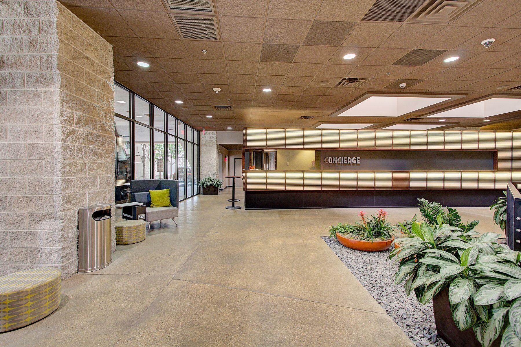 270 E Highland Ave Unit: 1023