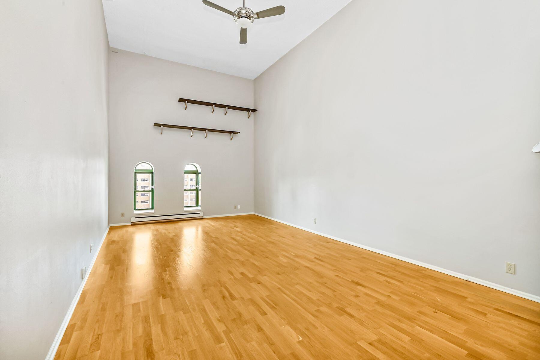 270 E Highland Ave Unit: 1023