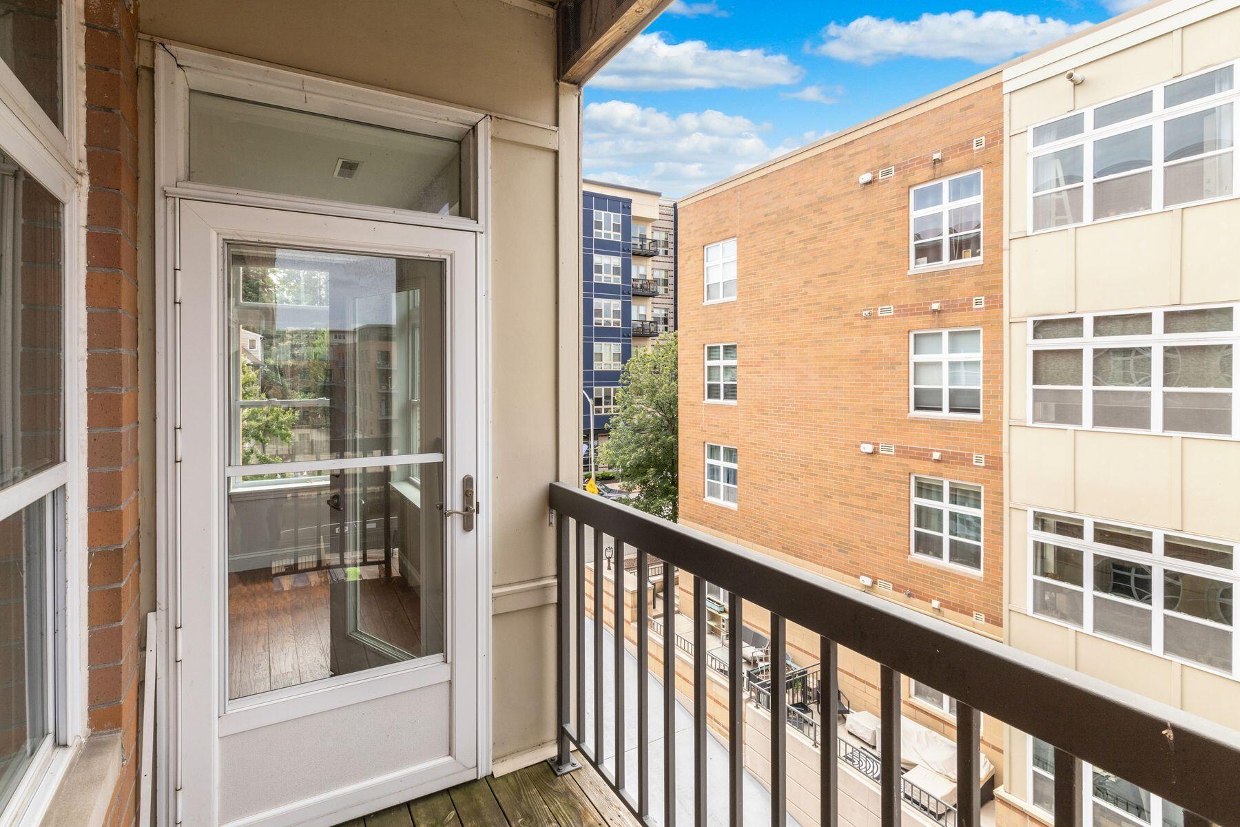 1925 N Water St Unit: 301