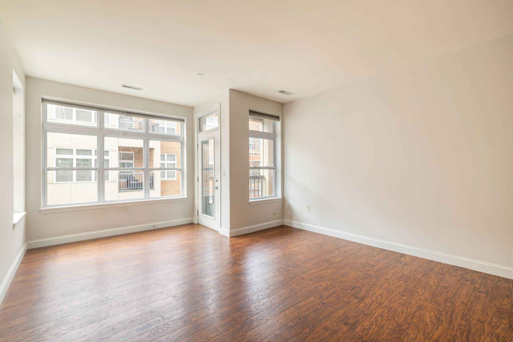 1925 N Water St Unit: 301