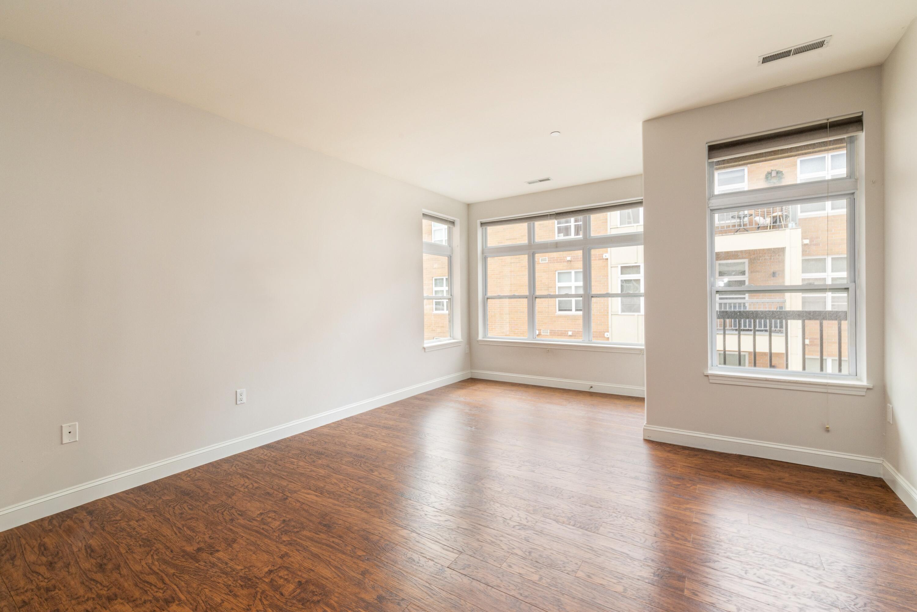 1925 N Water St Unit: 301