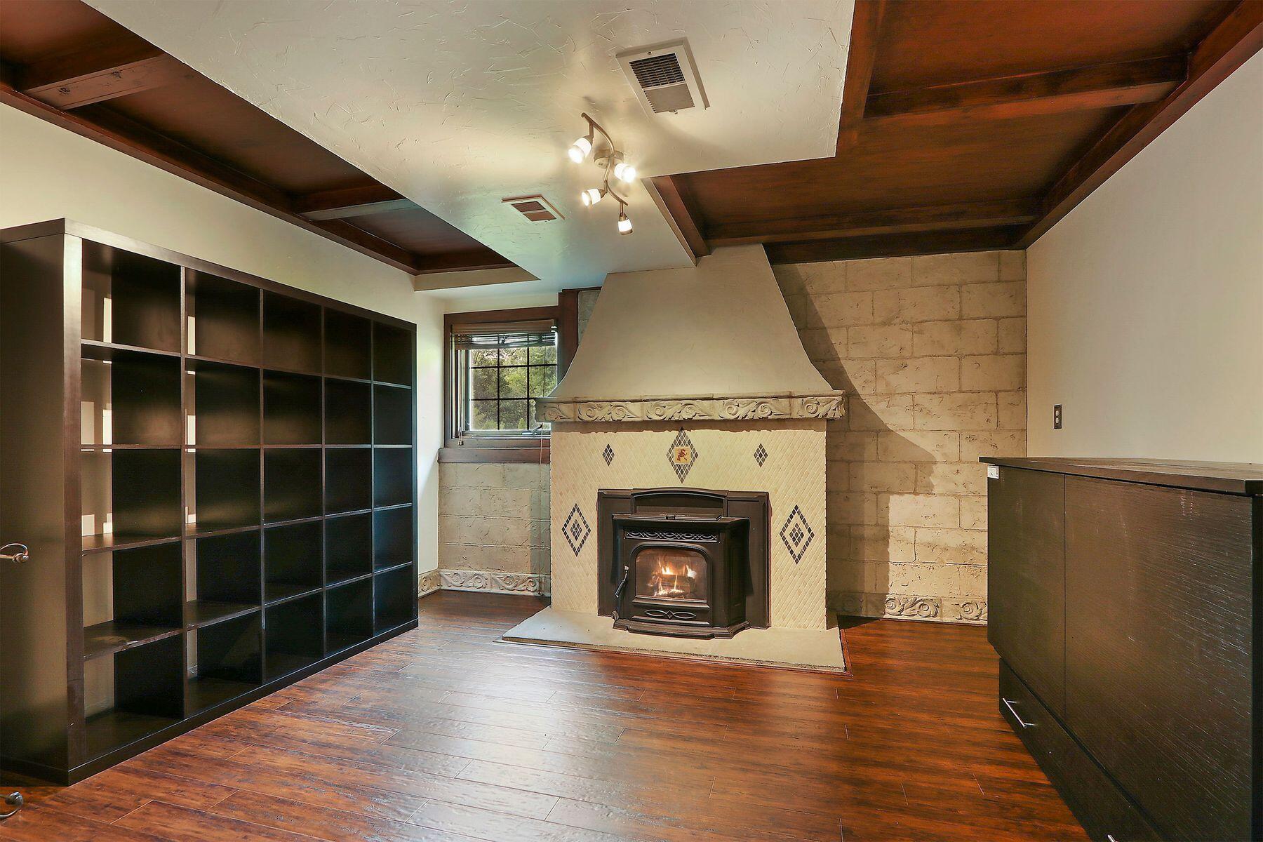 2990 Berndt Rd