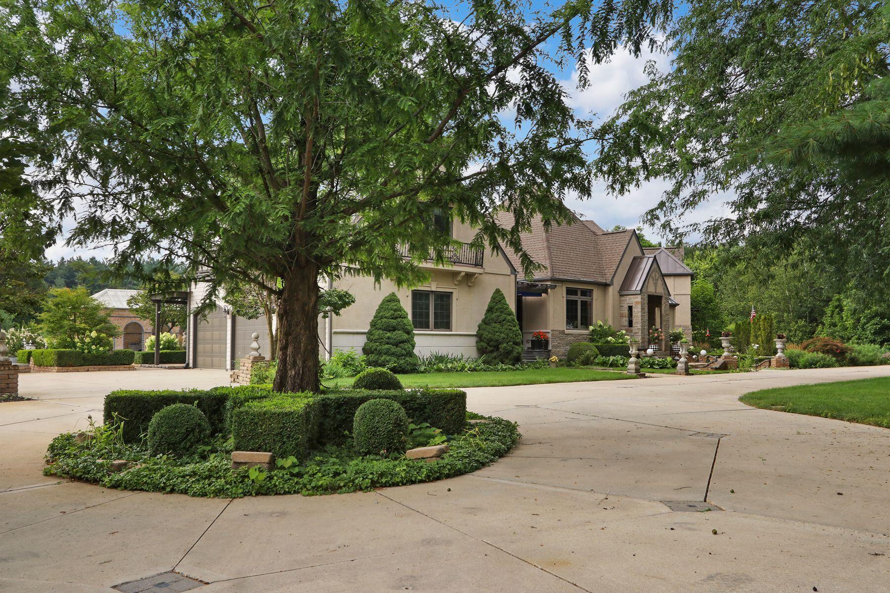 2990 Berndt Rd