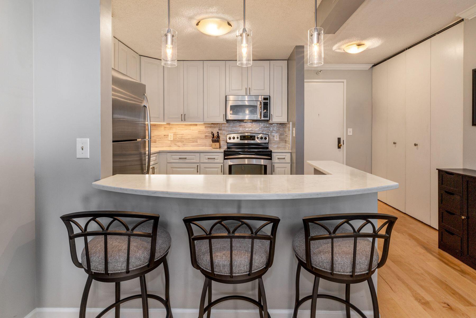 1660 N Prospect Ave Unit: 1507