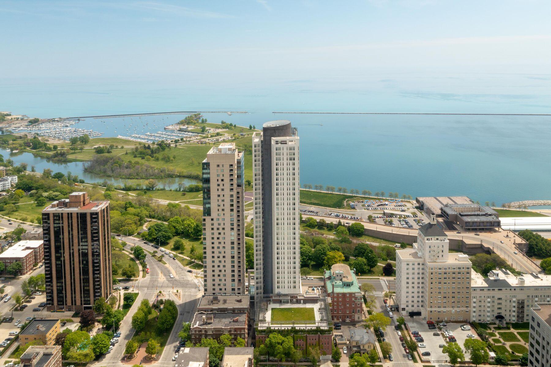825 N Prospect Ave Unit: 702