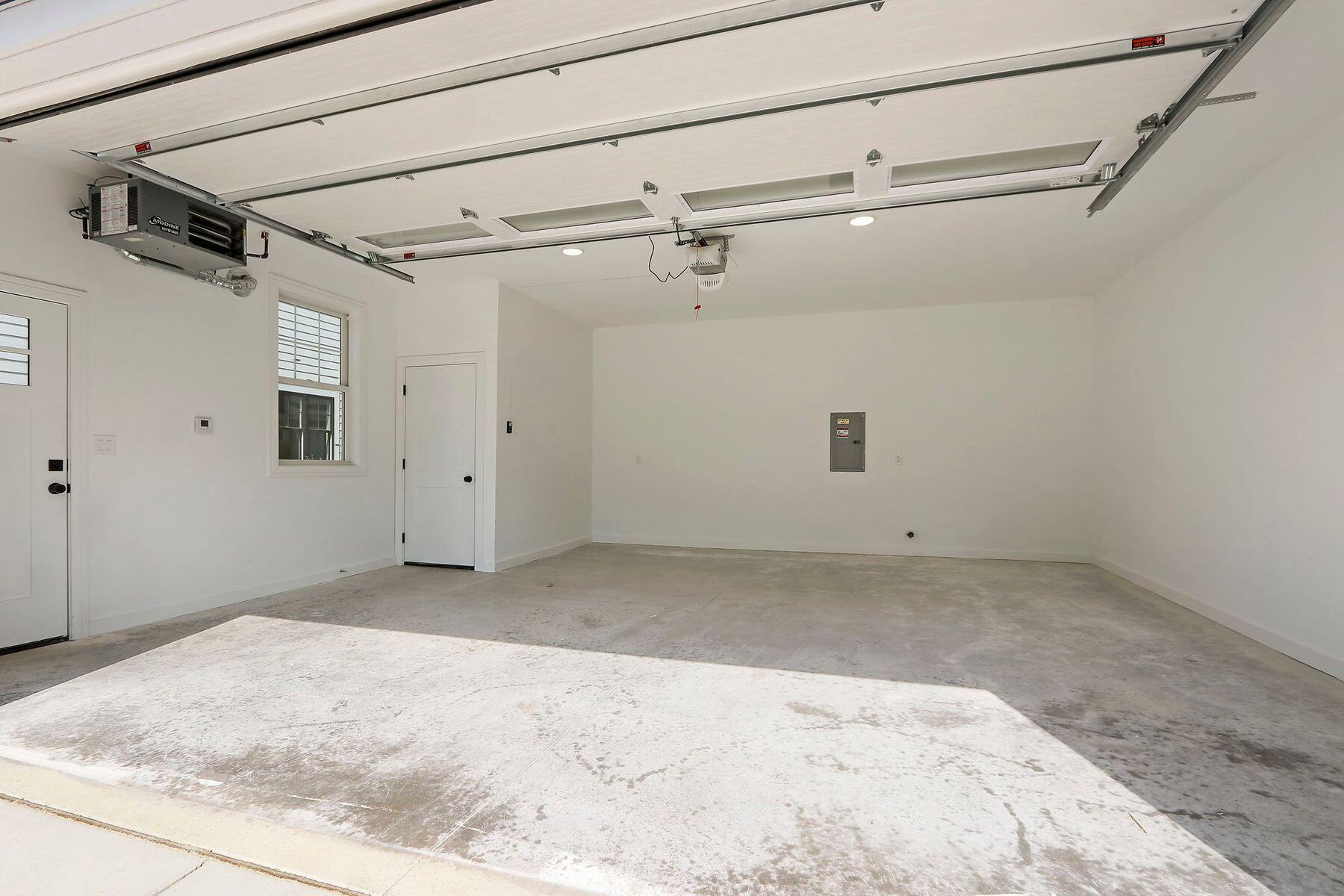 563 Mill St