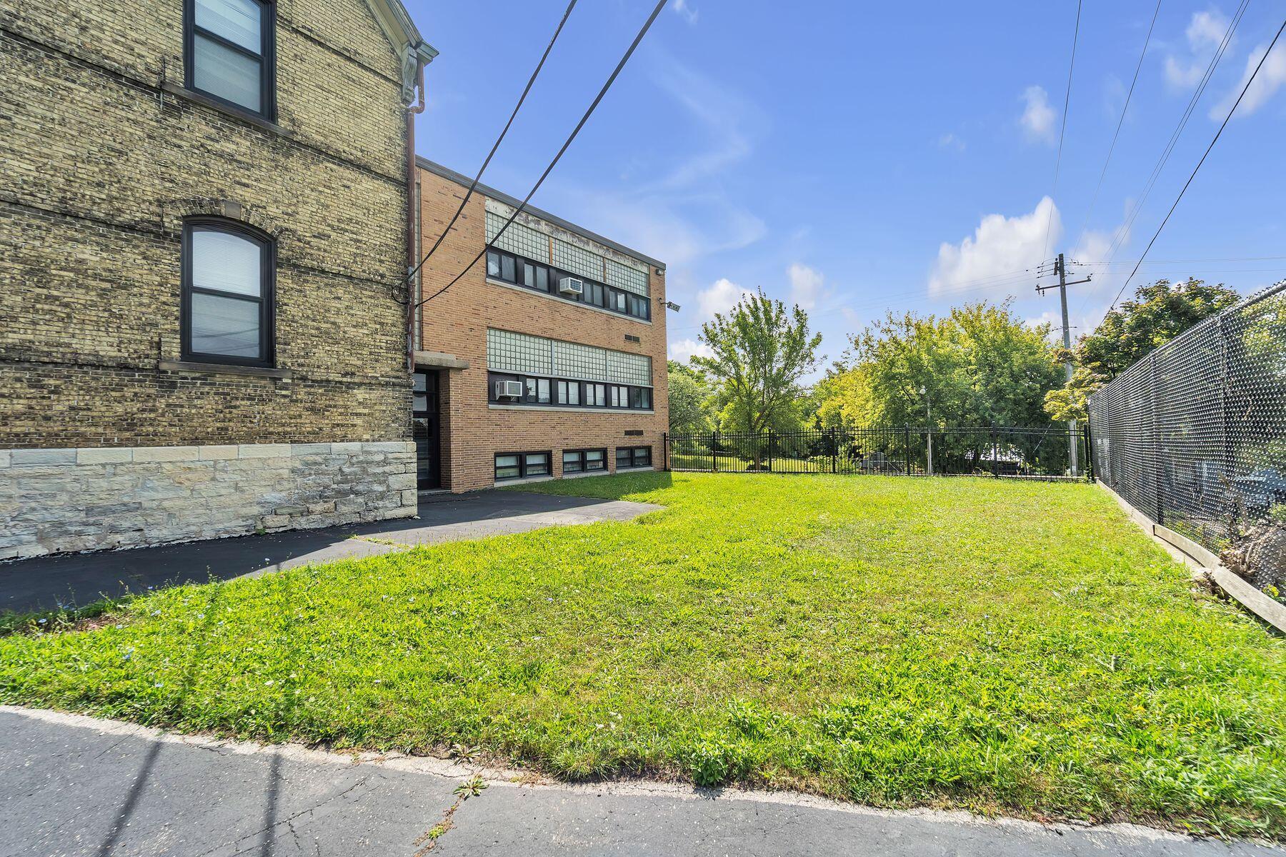 3311 N 6th St Unit: 3319