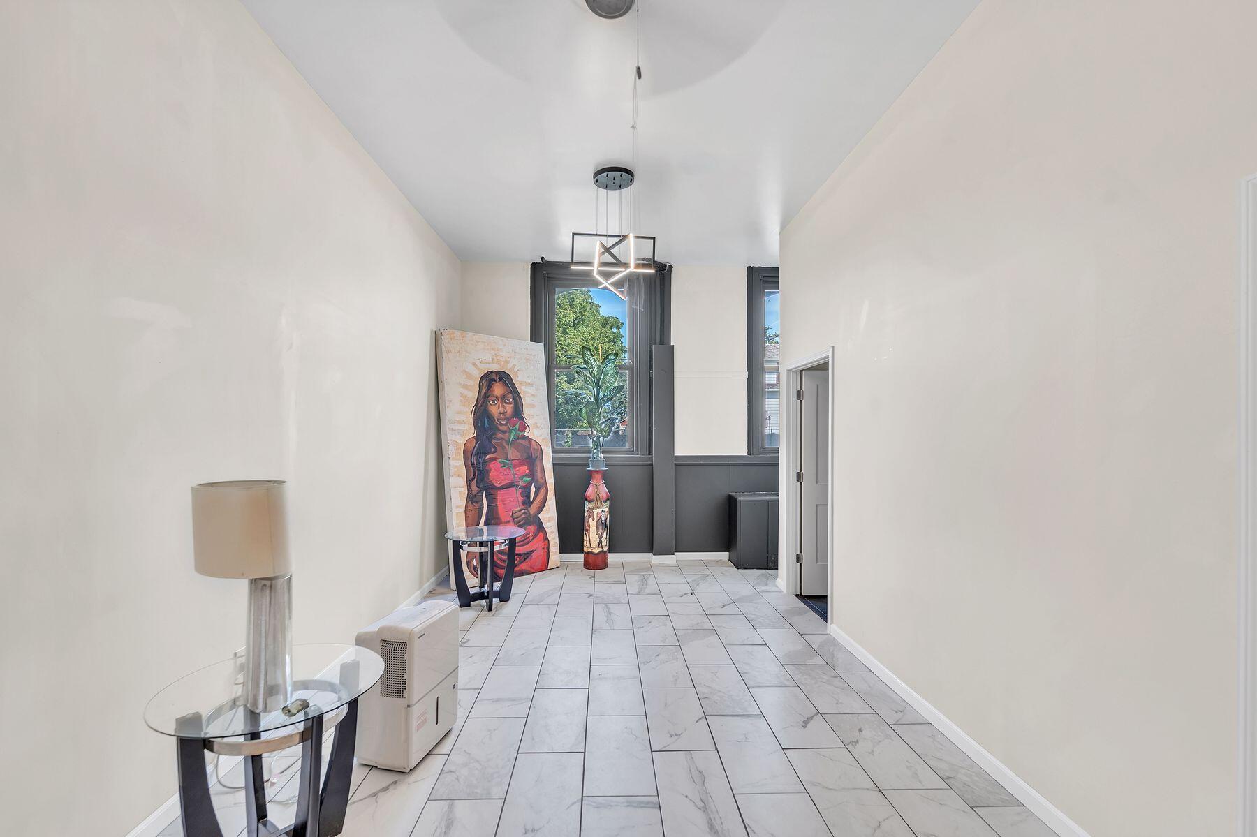 3311 N 6th St Unit: 3319