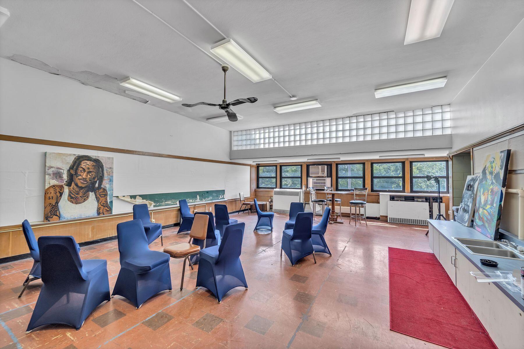 3311 N 6th St Unit: 3319