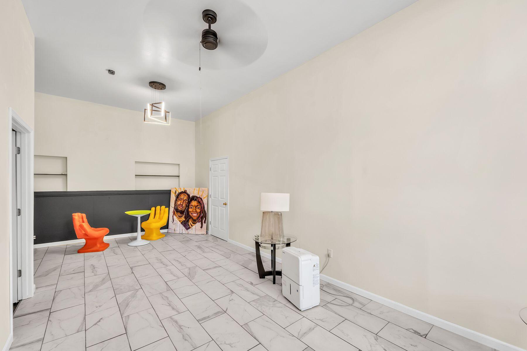 3311 N 6th St Unit: 3319
