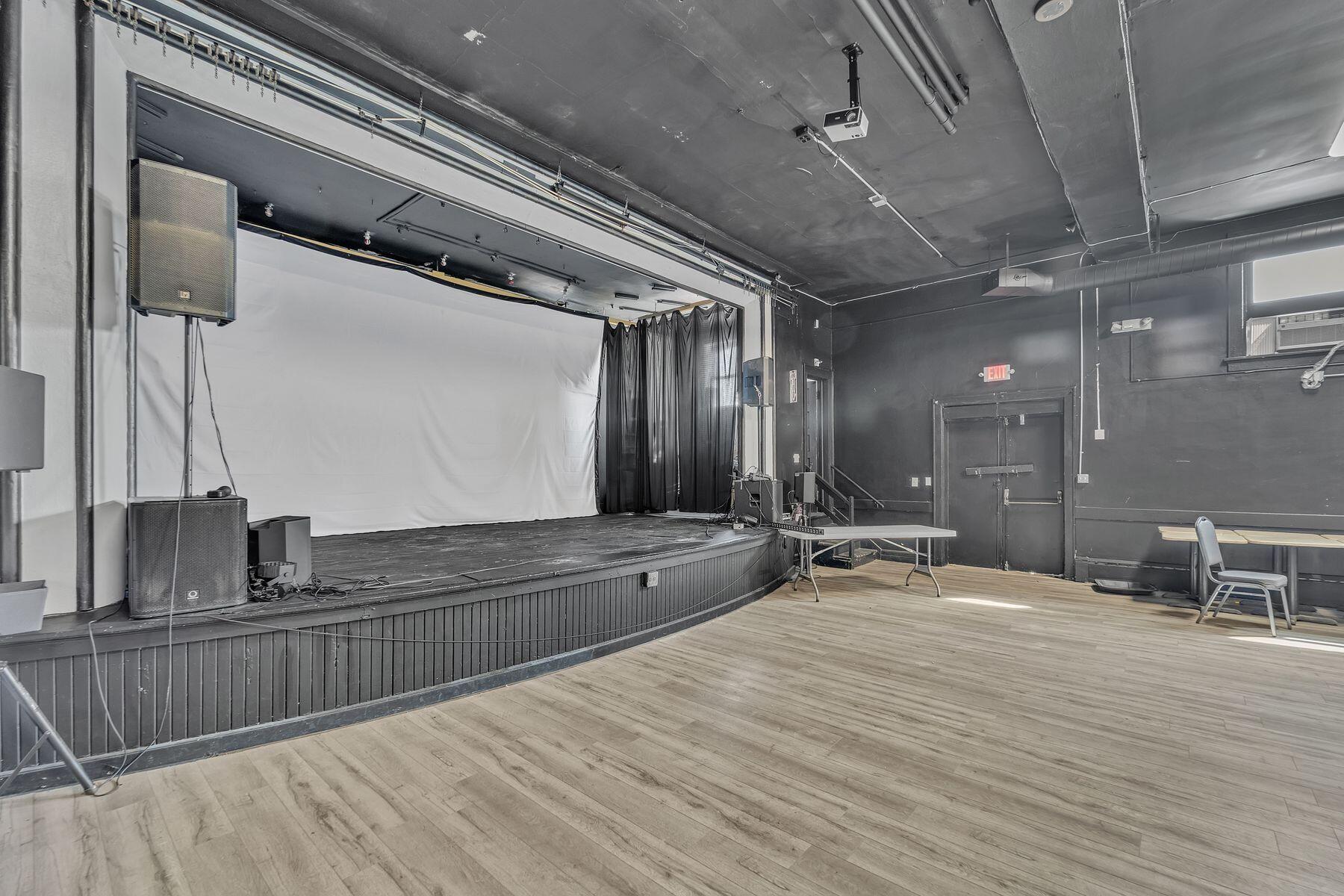 3311 N 6th St Unit: 3319