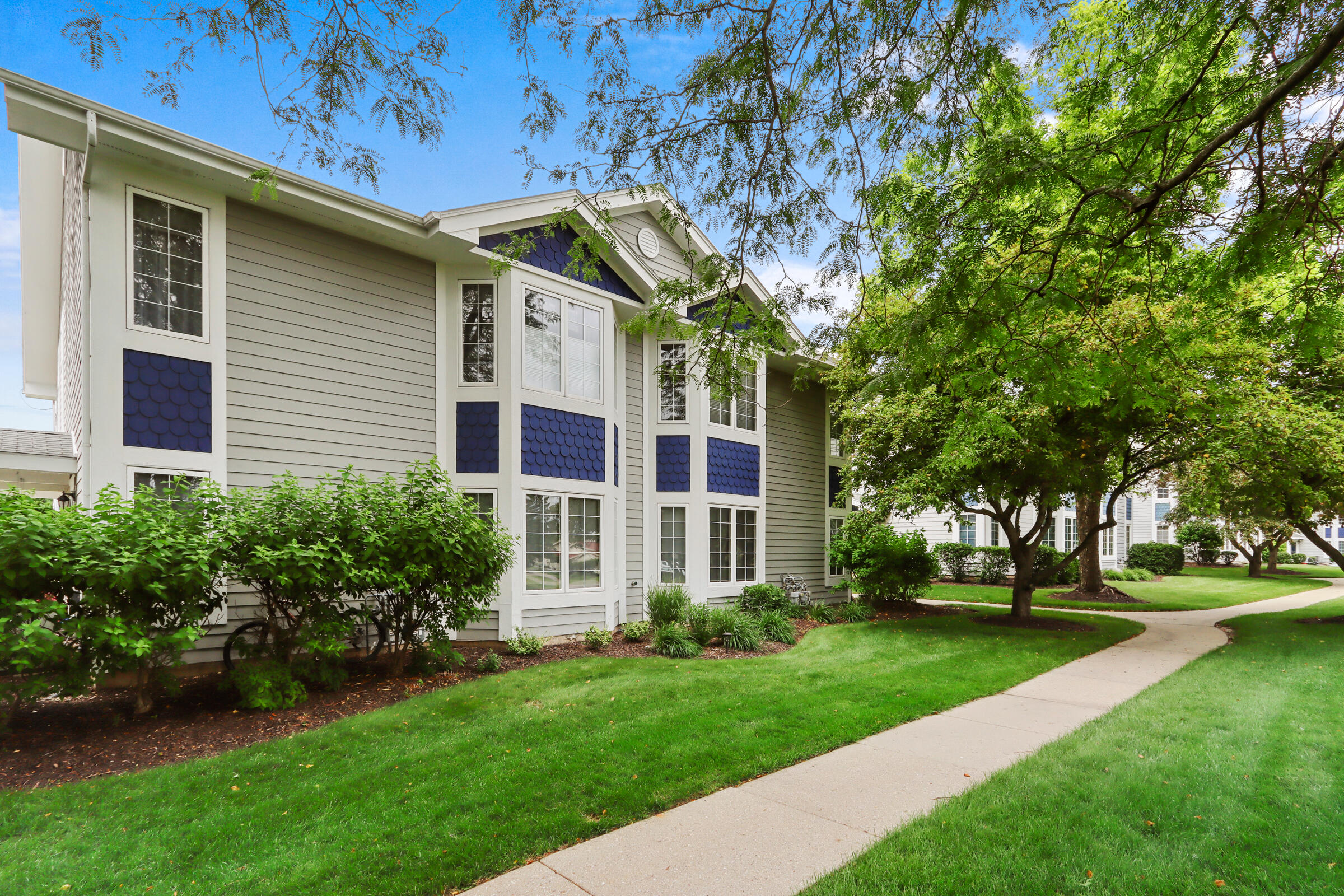 604 Geneva National Ave N Unit: 6-46