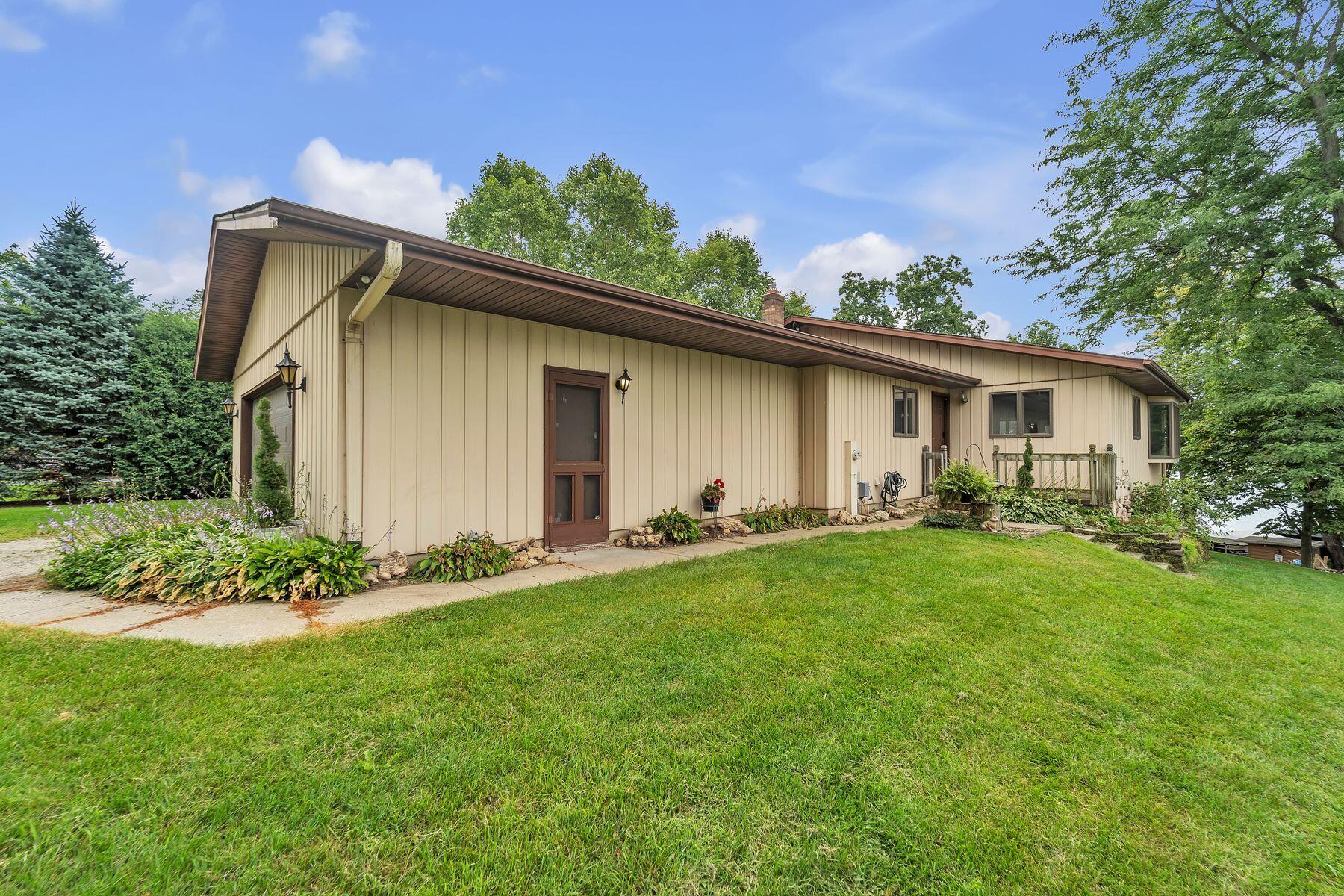 N64W35061 Road J -