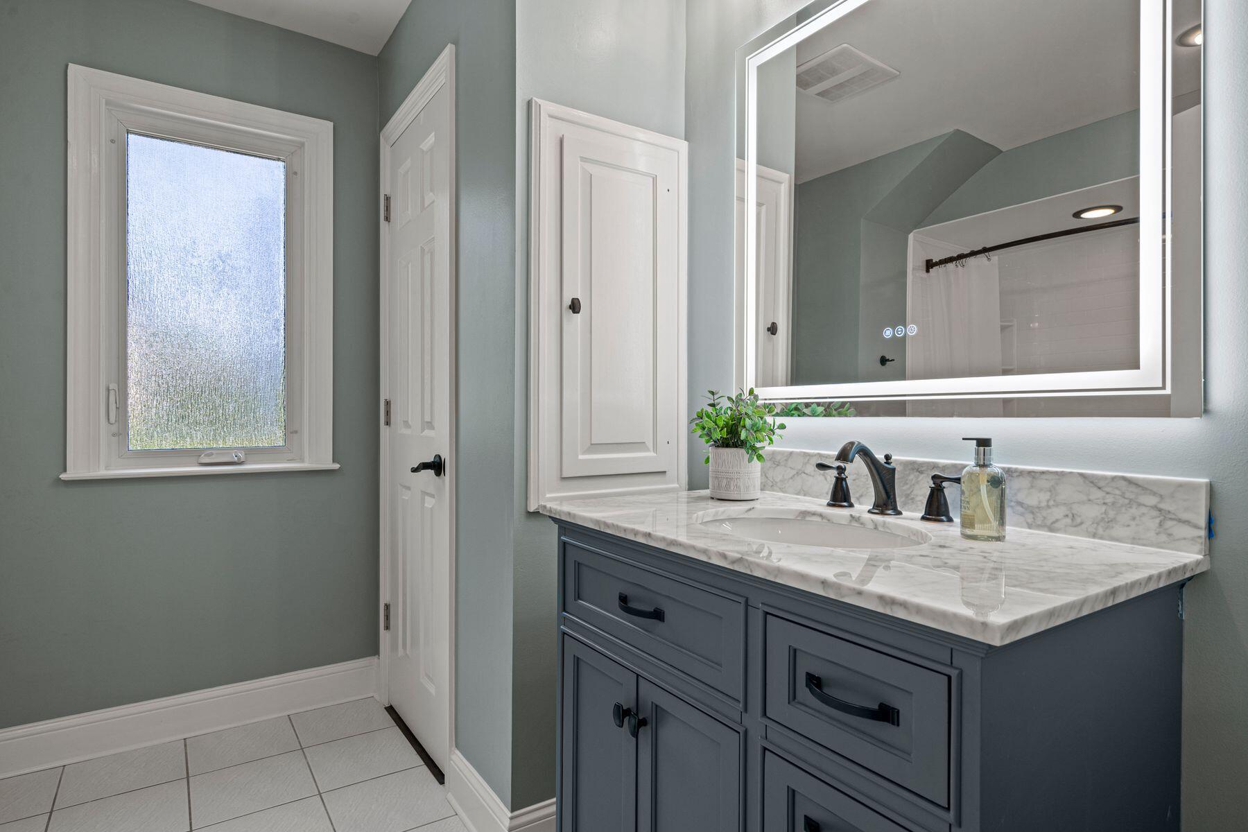 10435 N Riverlake Dr