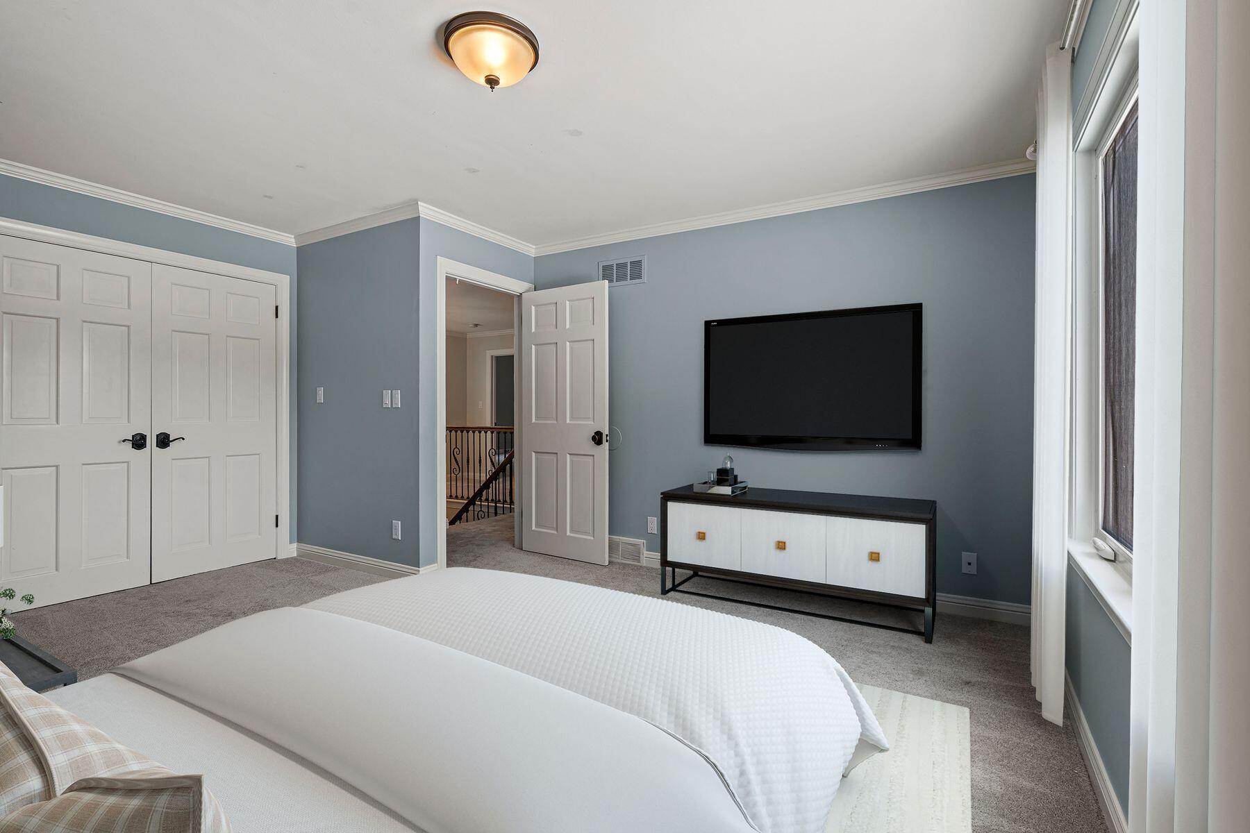 10435 N Riverlake Dr