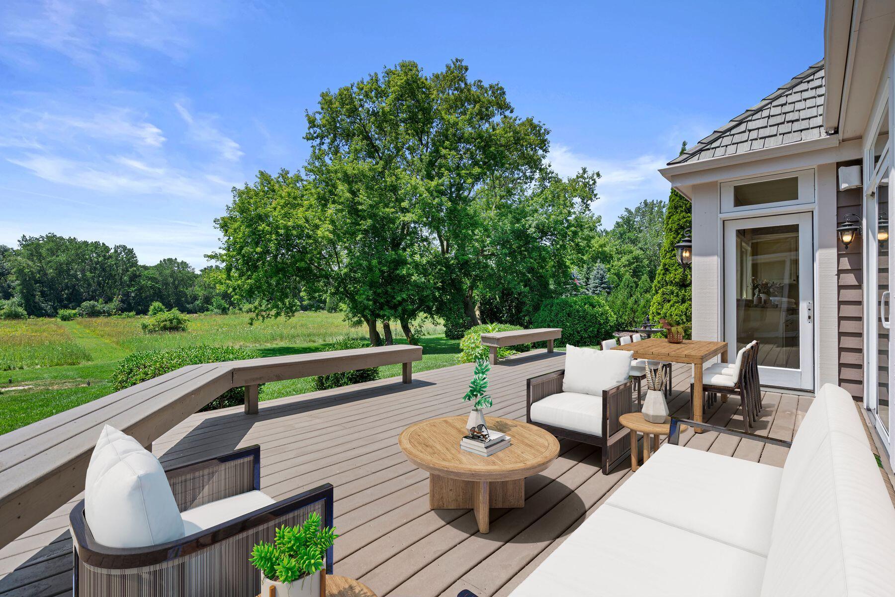 10435 N Riverlake Dr