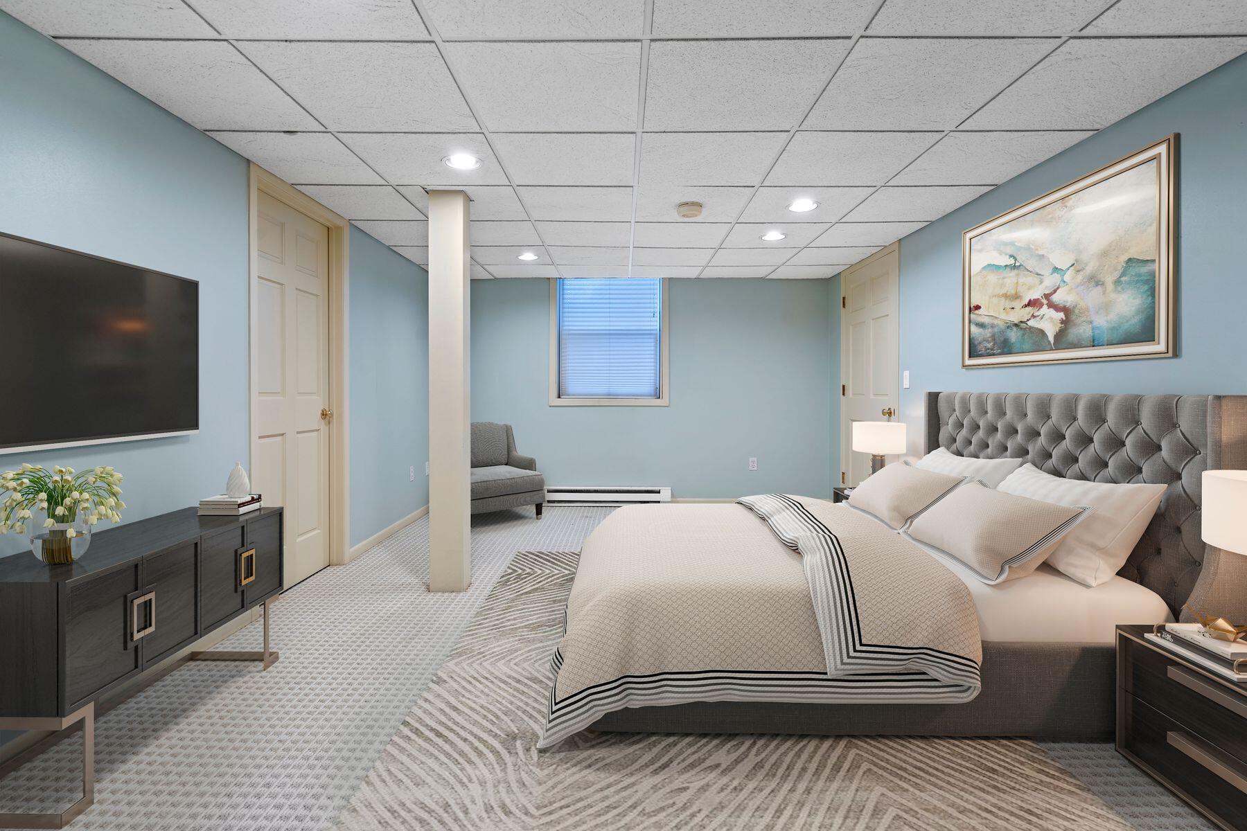 10435 N Riverlake Dr