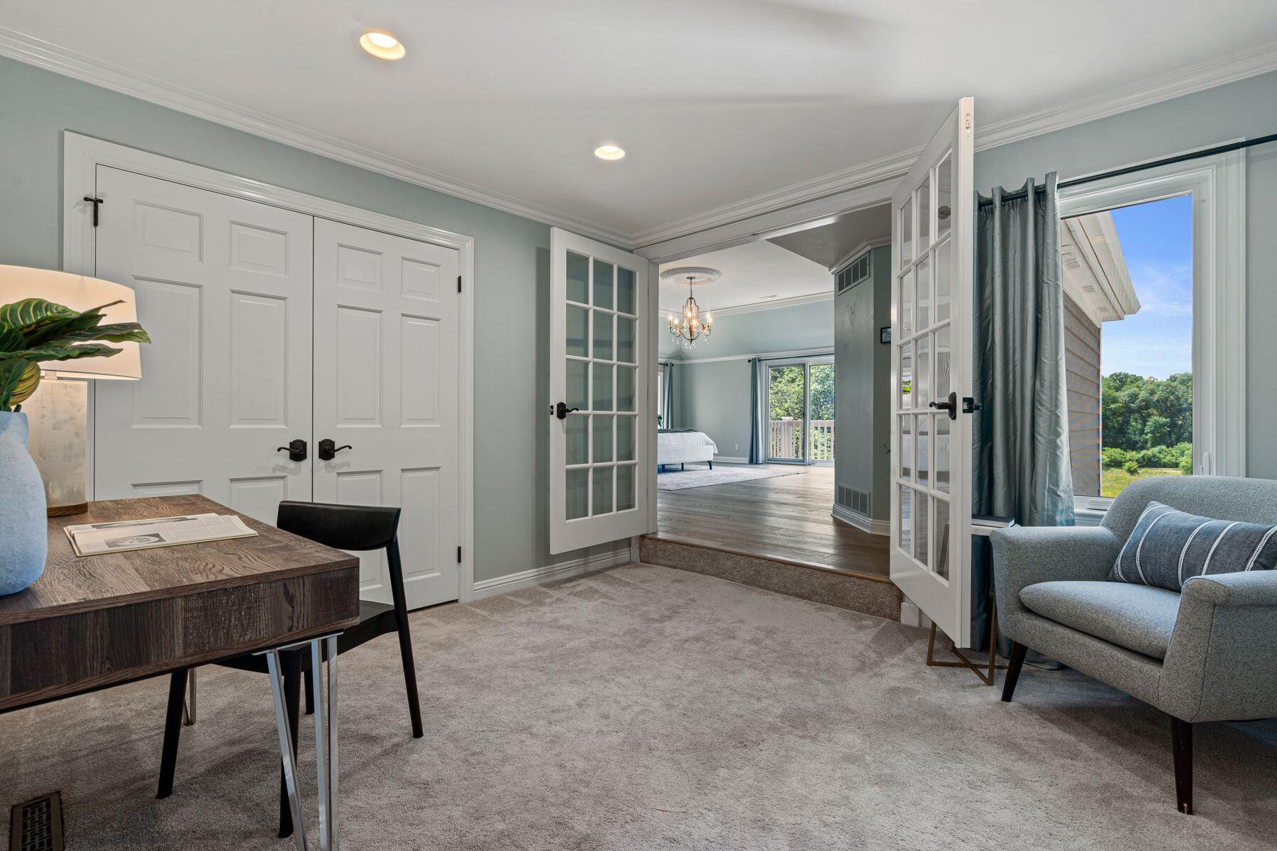 10435 N Riverlake Dr