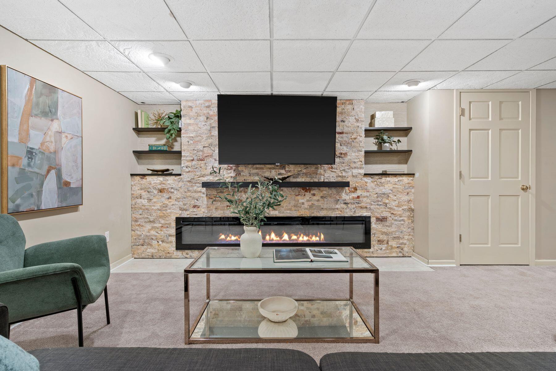 10435 N Riverlake Dr