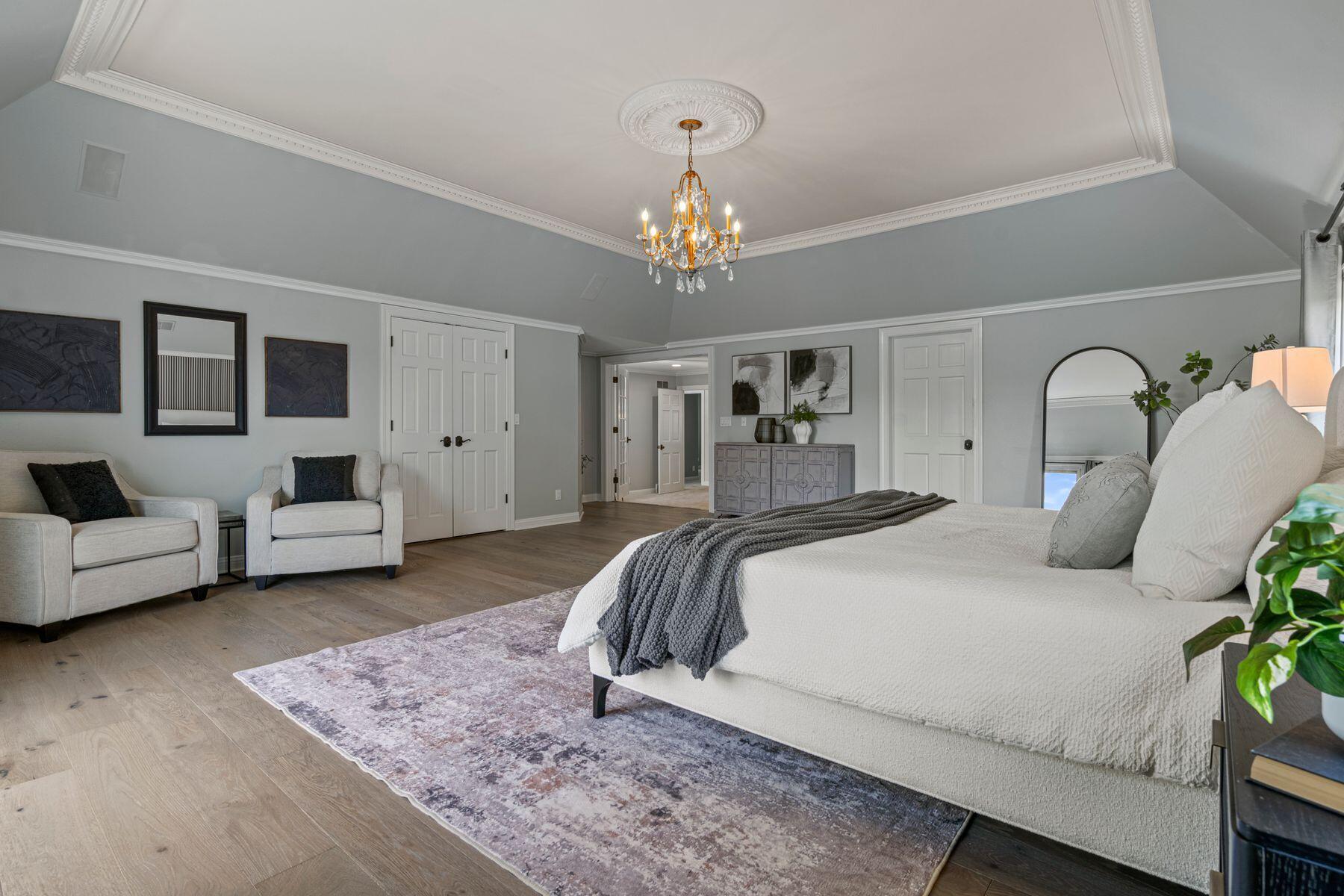 10435 N Riverlake Dr