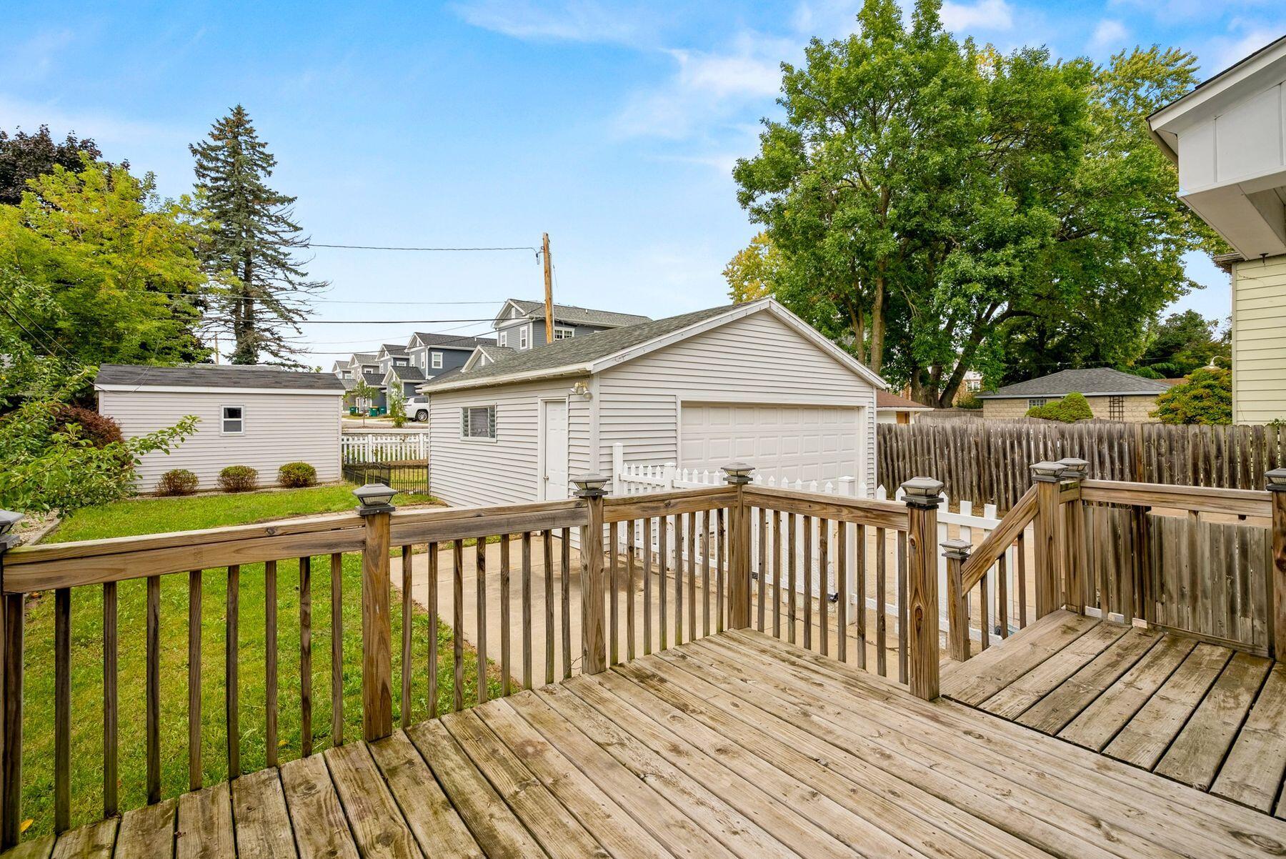 W61N413 Washington Ave