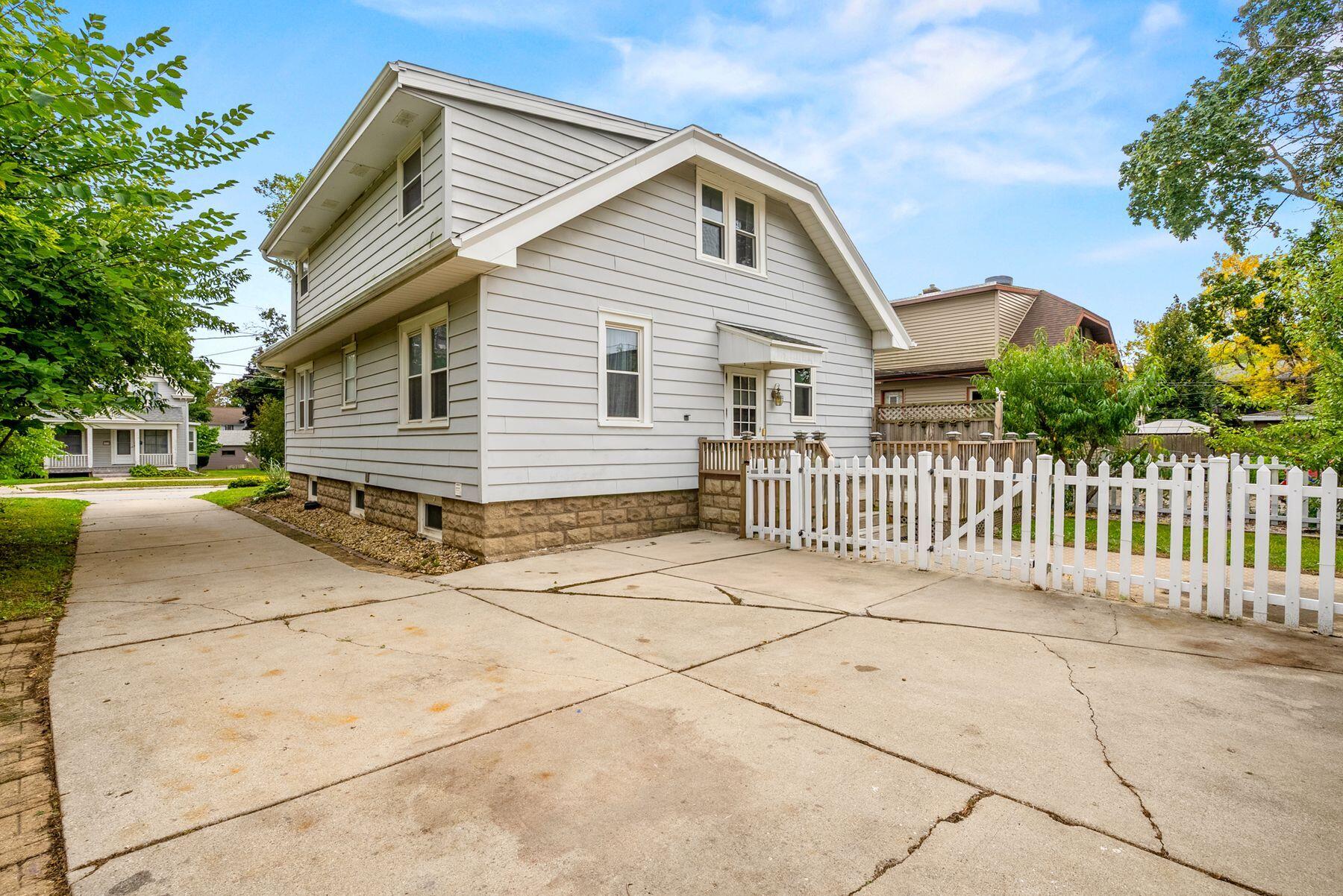 W61N413 Washington Ave