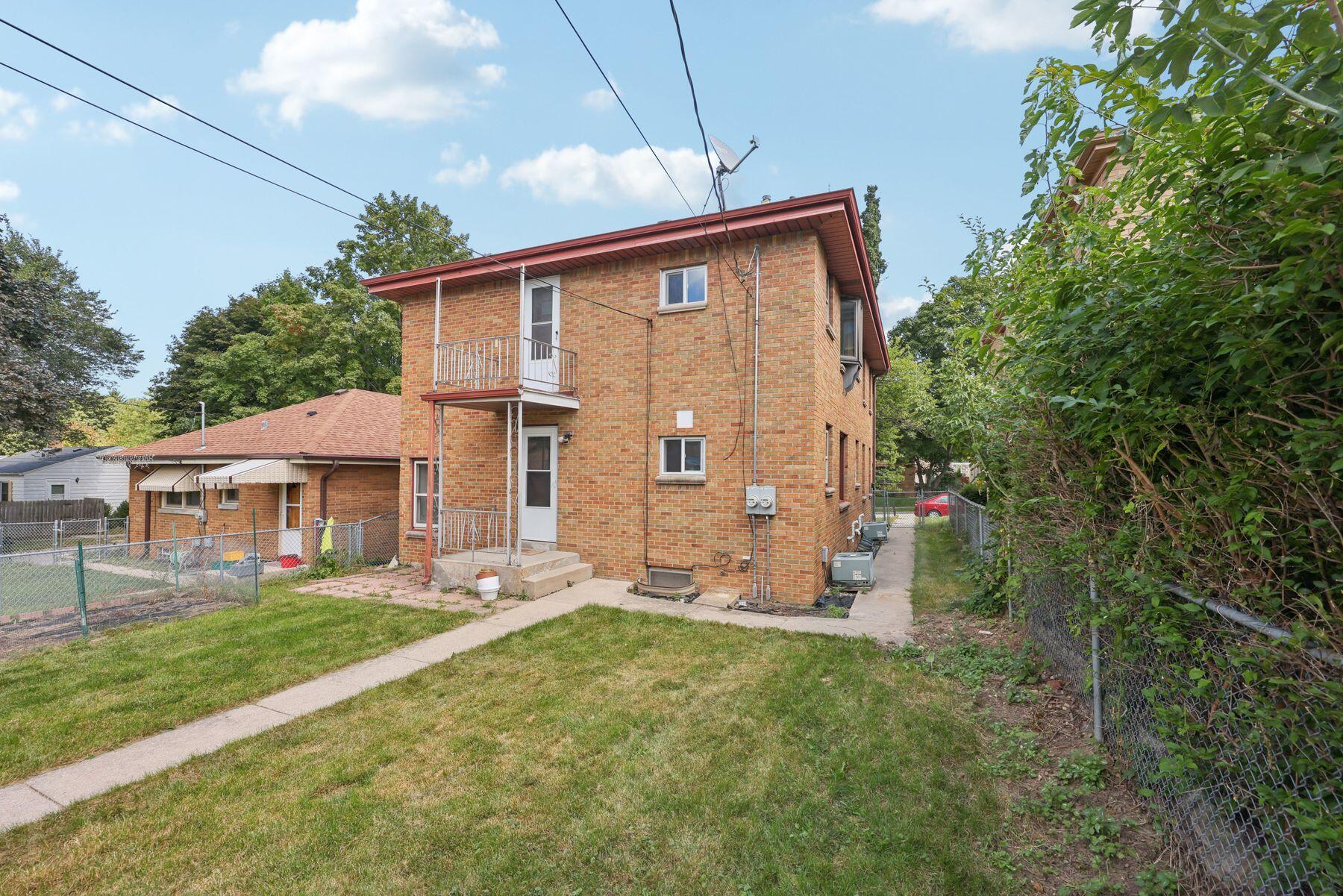 3855 S Herman St