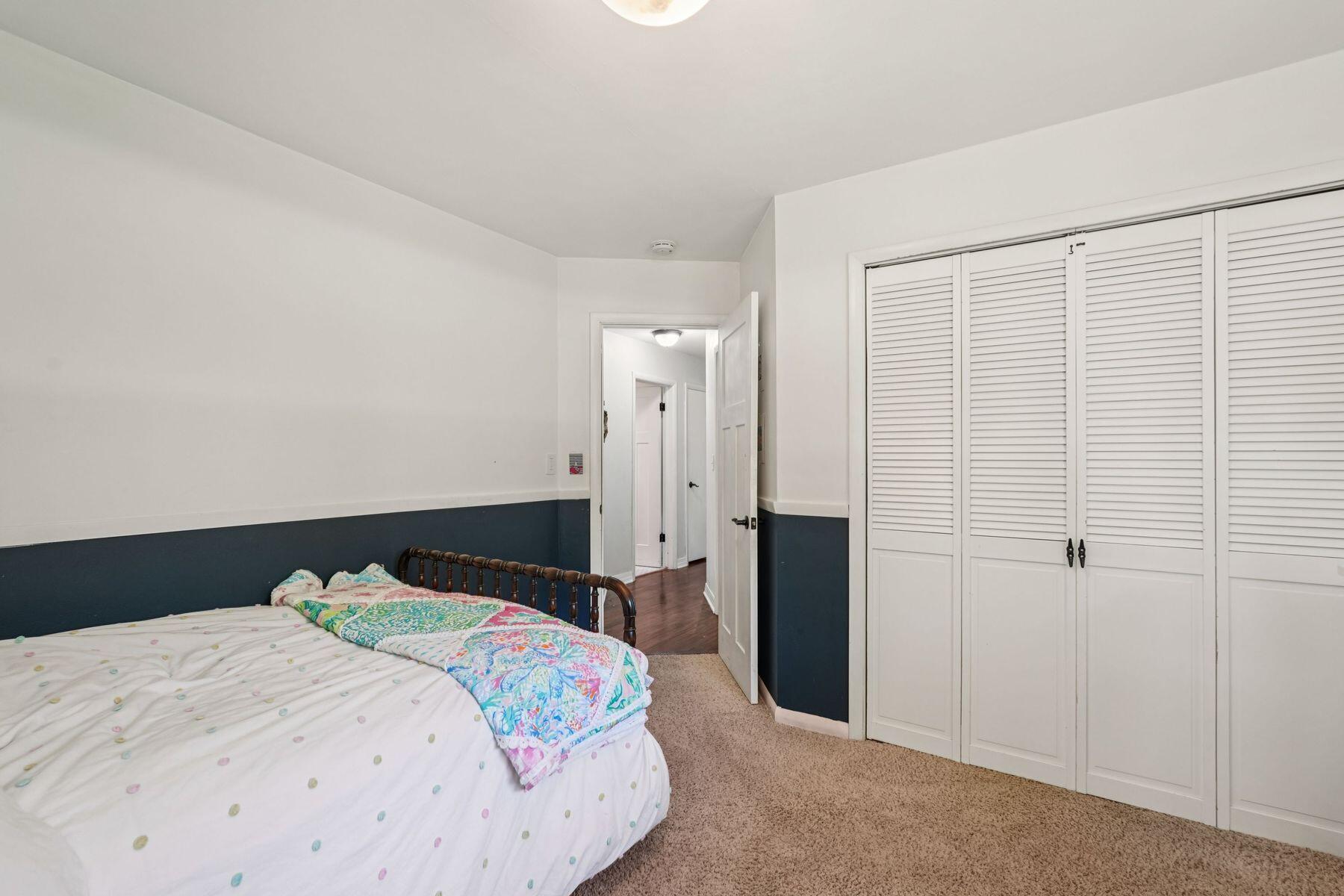 3580 Hollywood Ln
